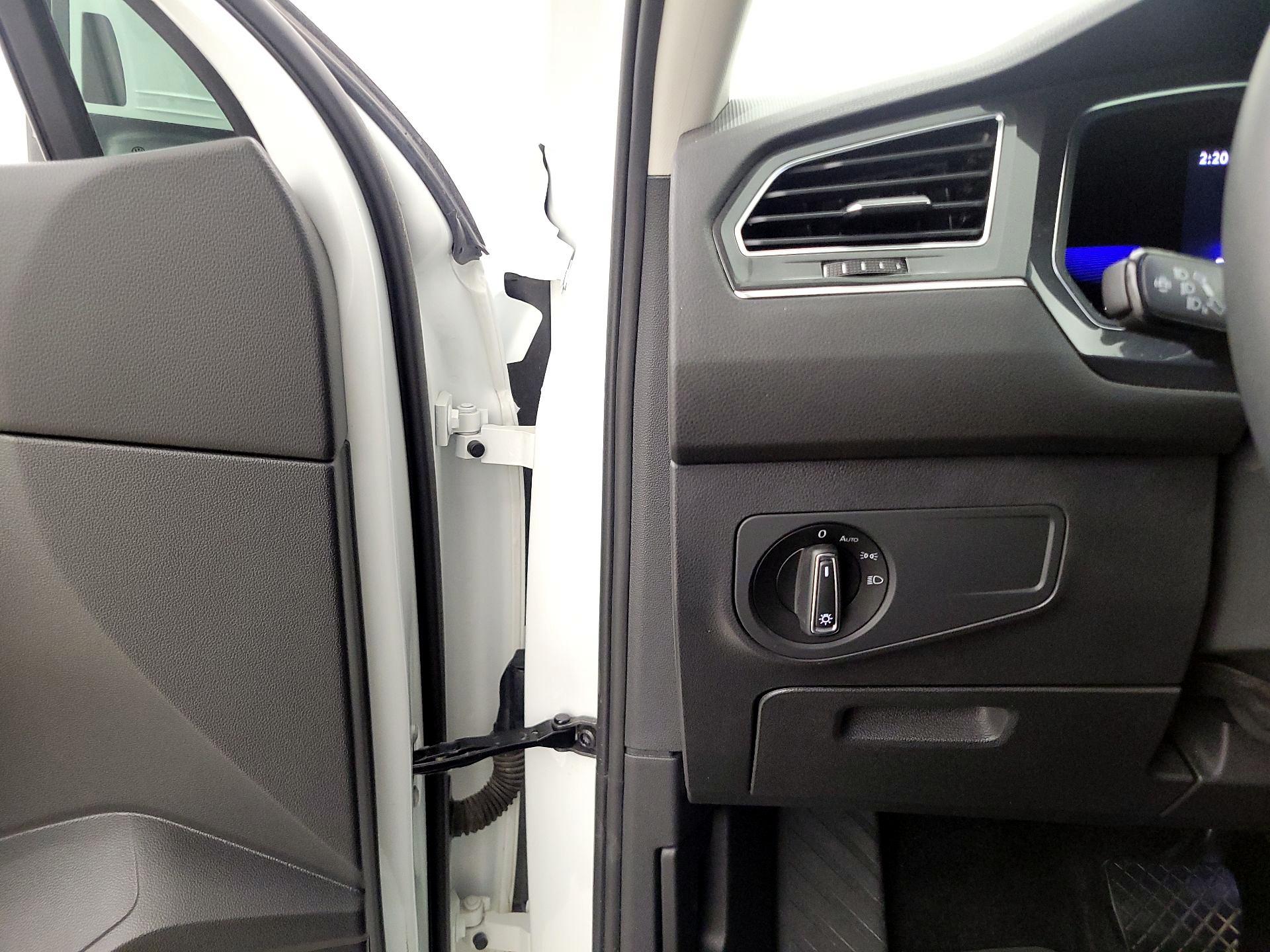 Thumbnail: 2023 Volkswagen Tiguan - 13