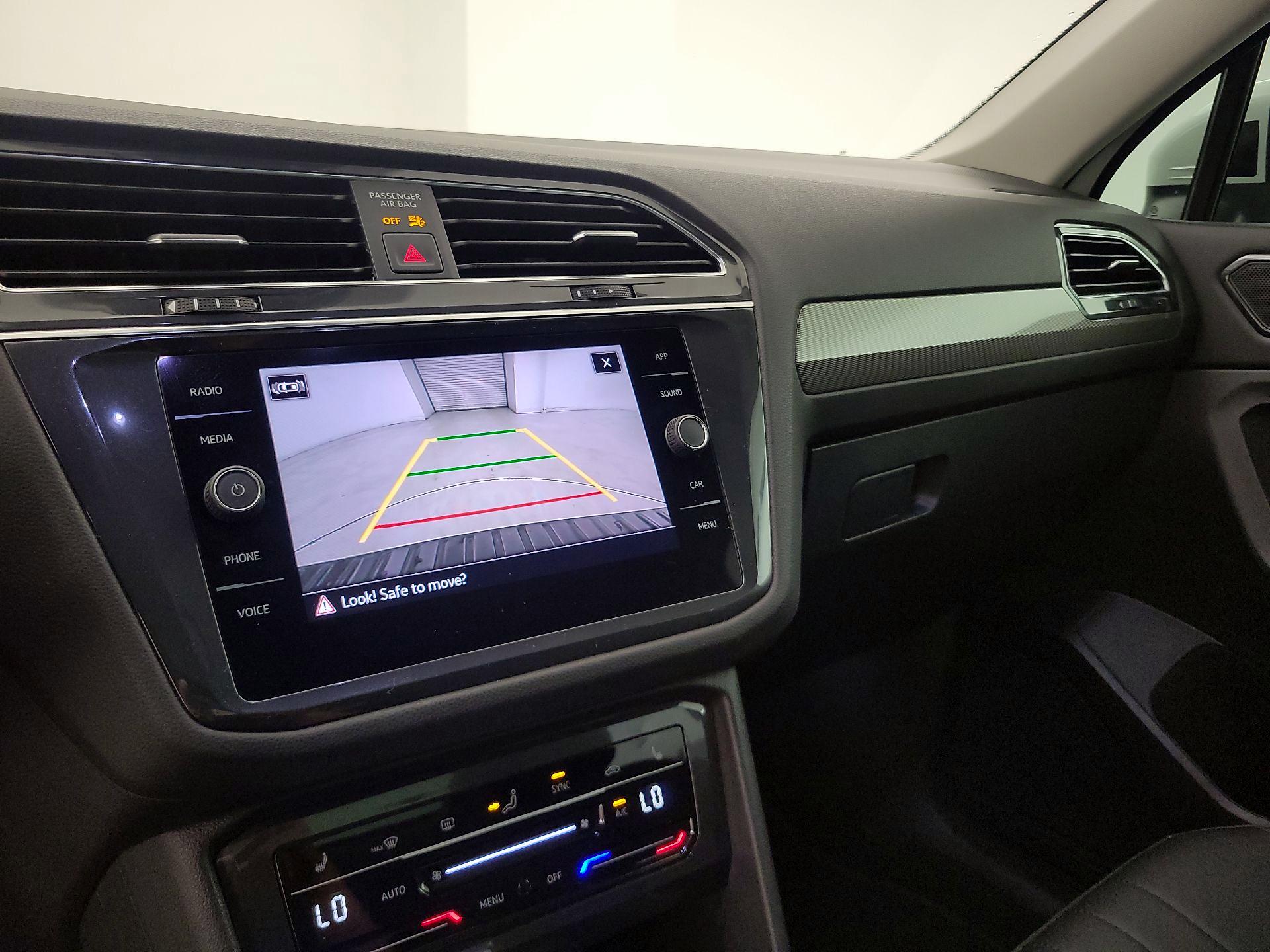 Thumbnail: 2023 Volkswagen Tiguan - 14