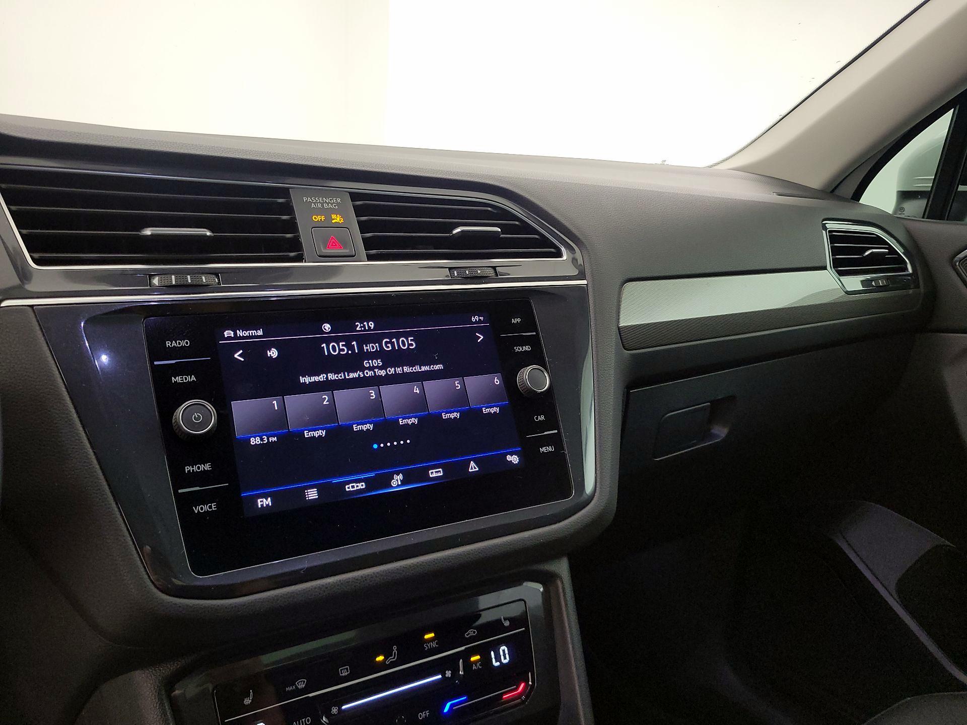 Thumbnail: 2023 Volkswagen Tiguan - 15