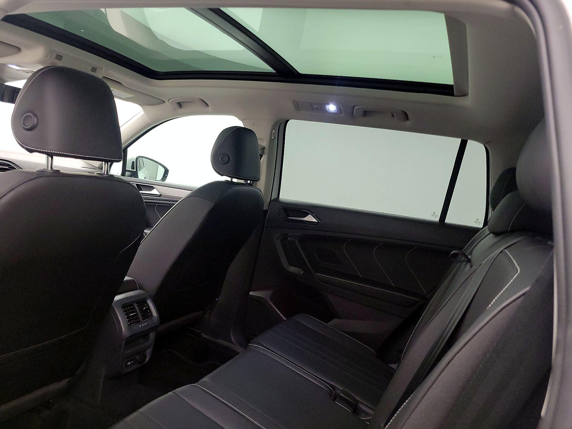 Thumbnail: 2023 Volkswagen Tiguan - 19