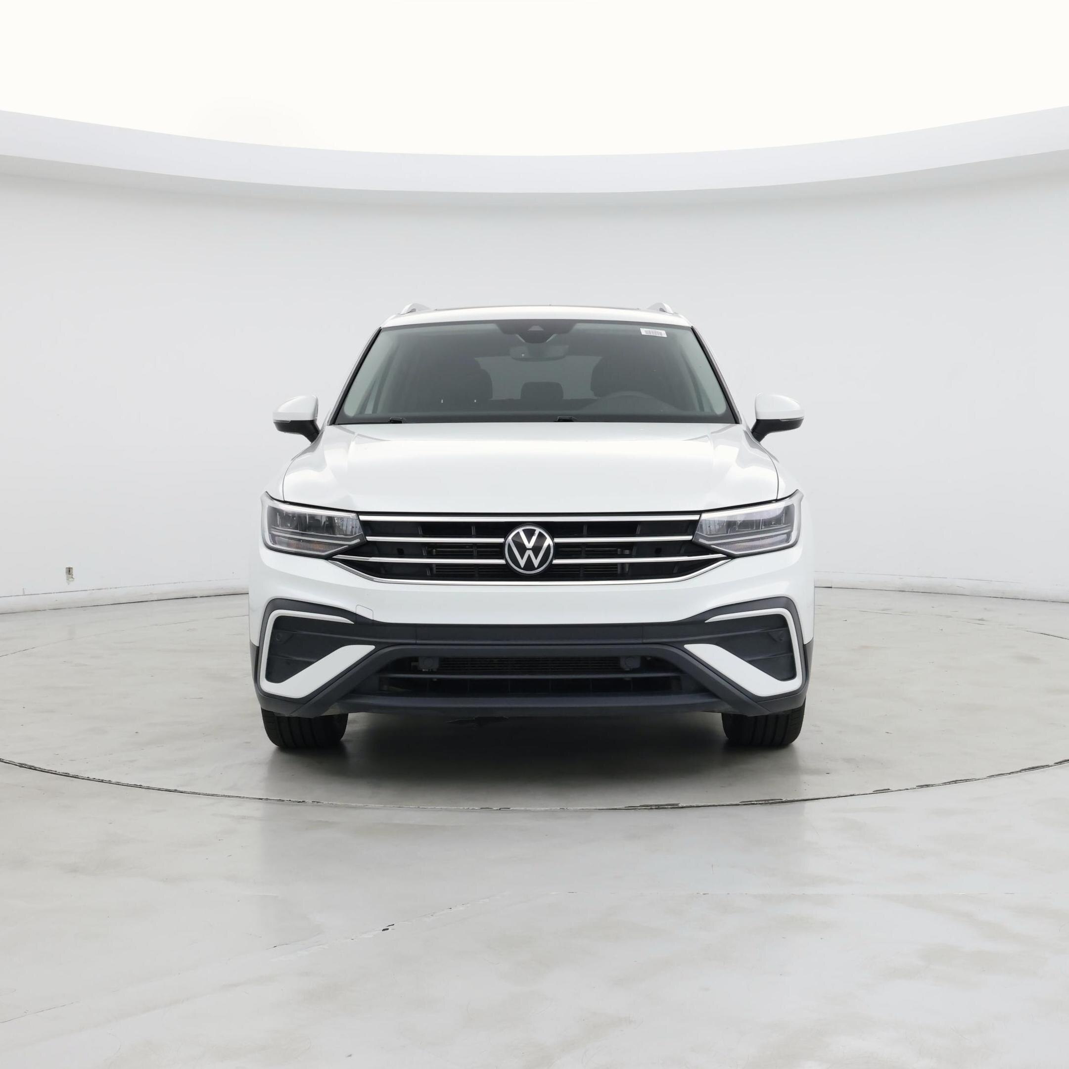 Thumbnail: 2023 Volkswagen Tiguan - 5