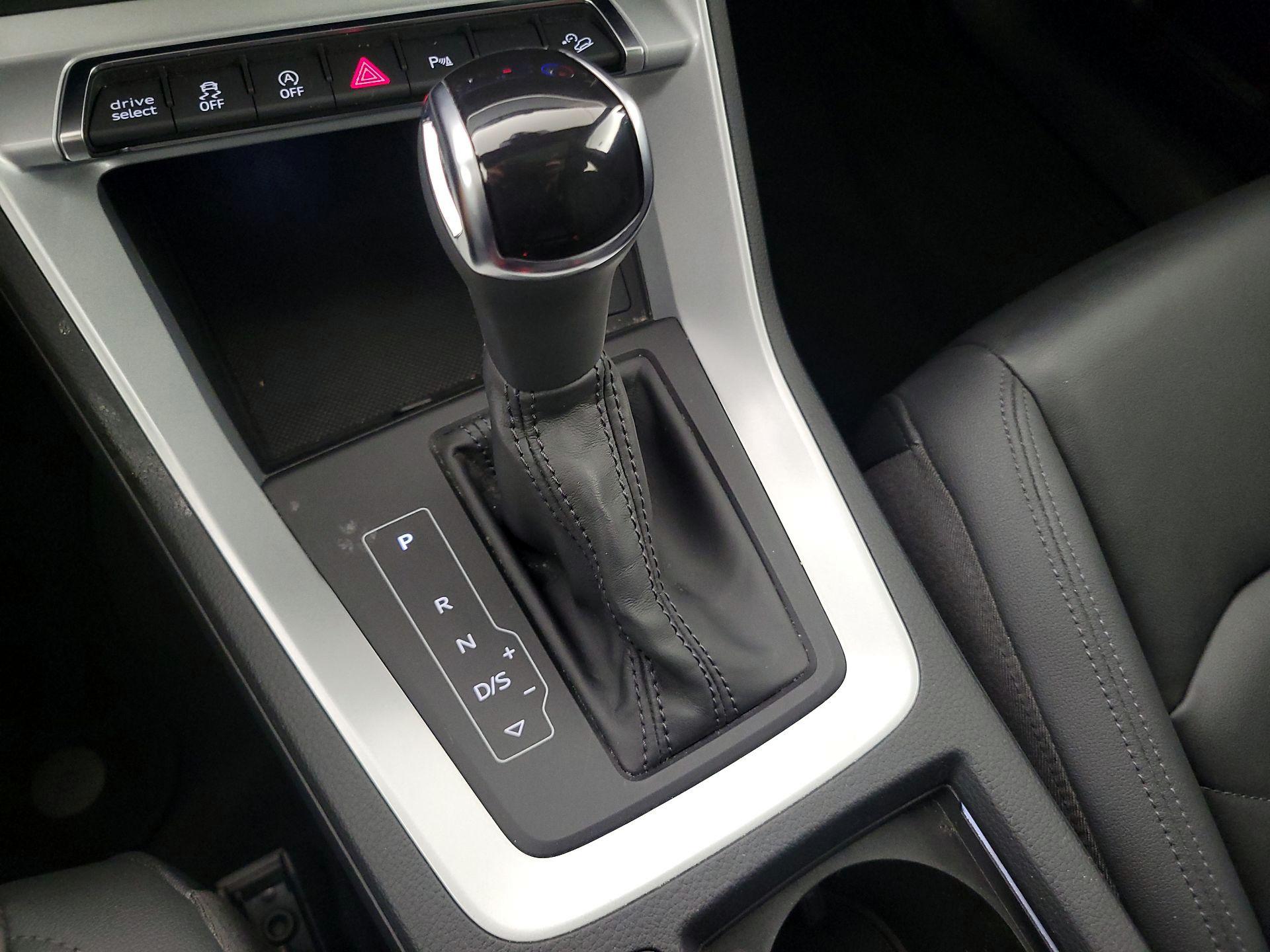Thumbnail: 2021 Audi Q3 - 17
