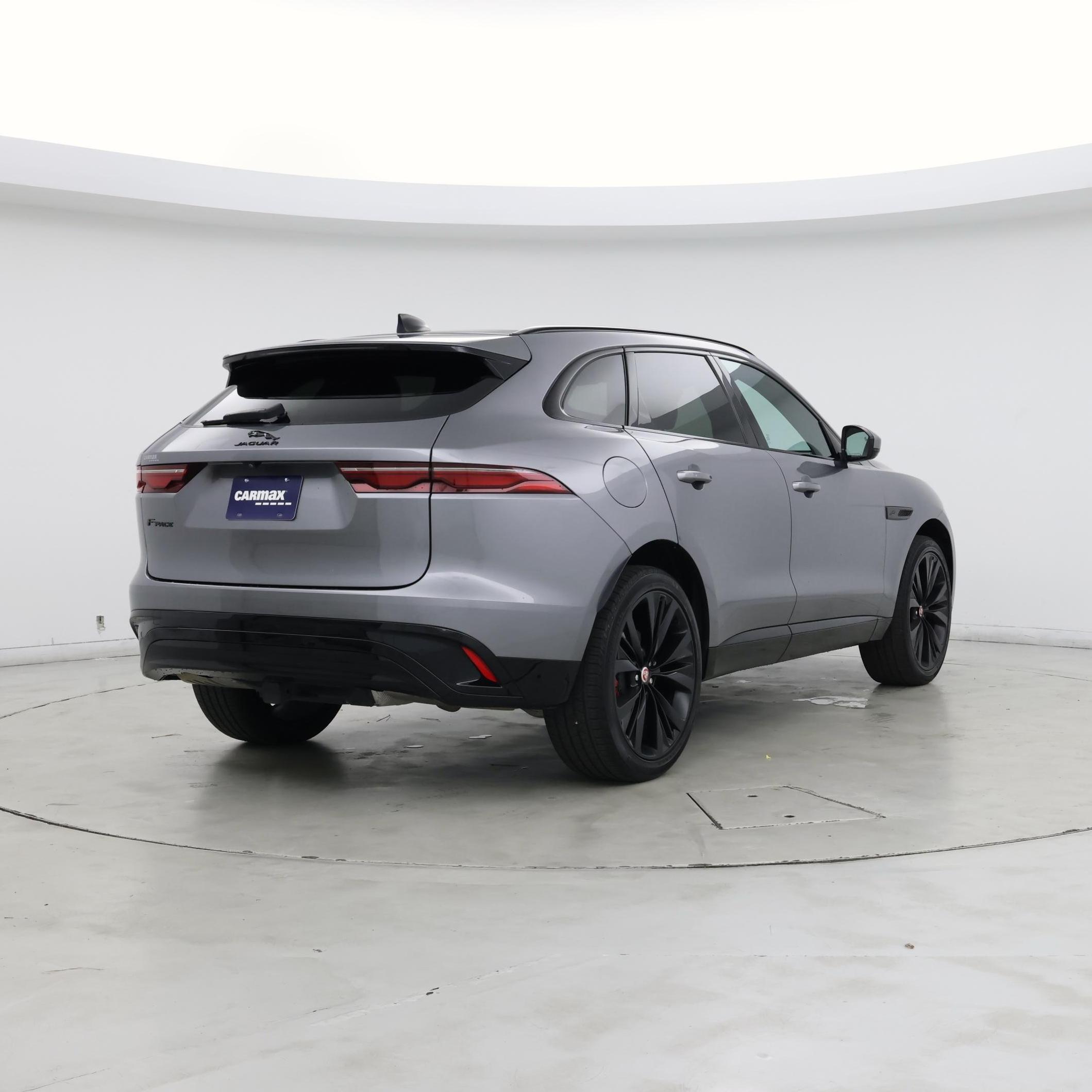 Thumbnail: 2023 Jaguar F-Pace - 8