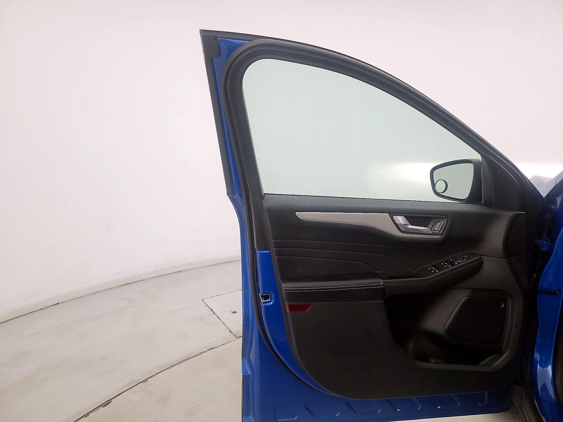Thumbnail: 2021 Ford Escape - 12