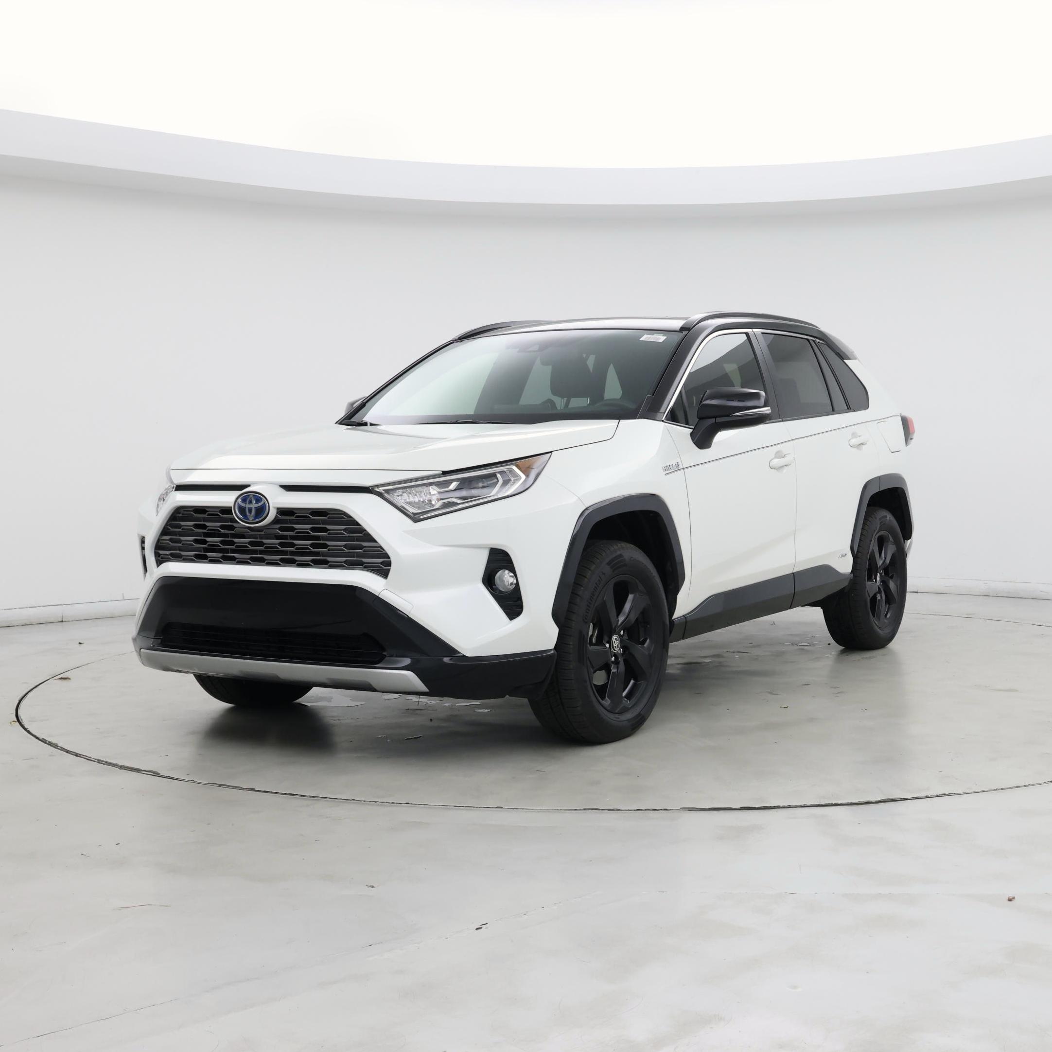 Thumbnail: 2021 Toyota RAV4 - 4