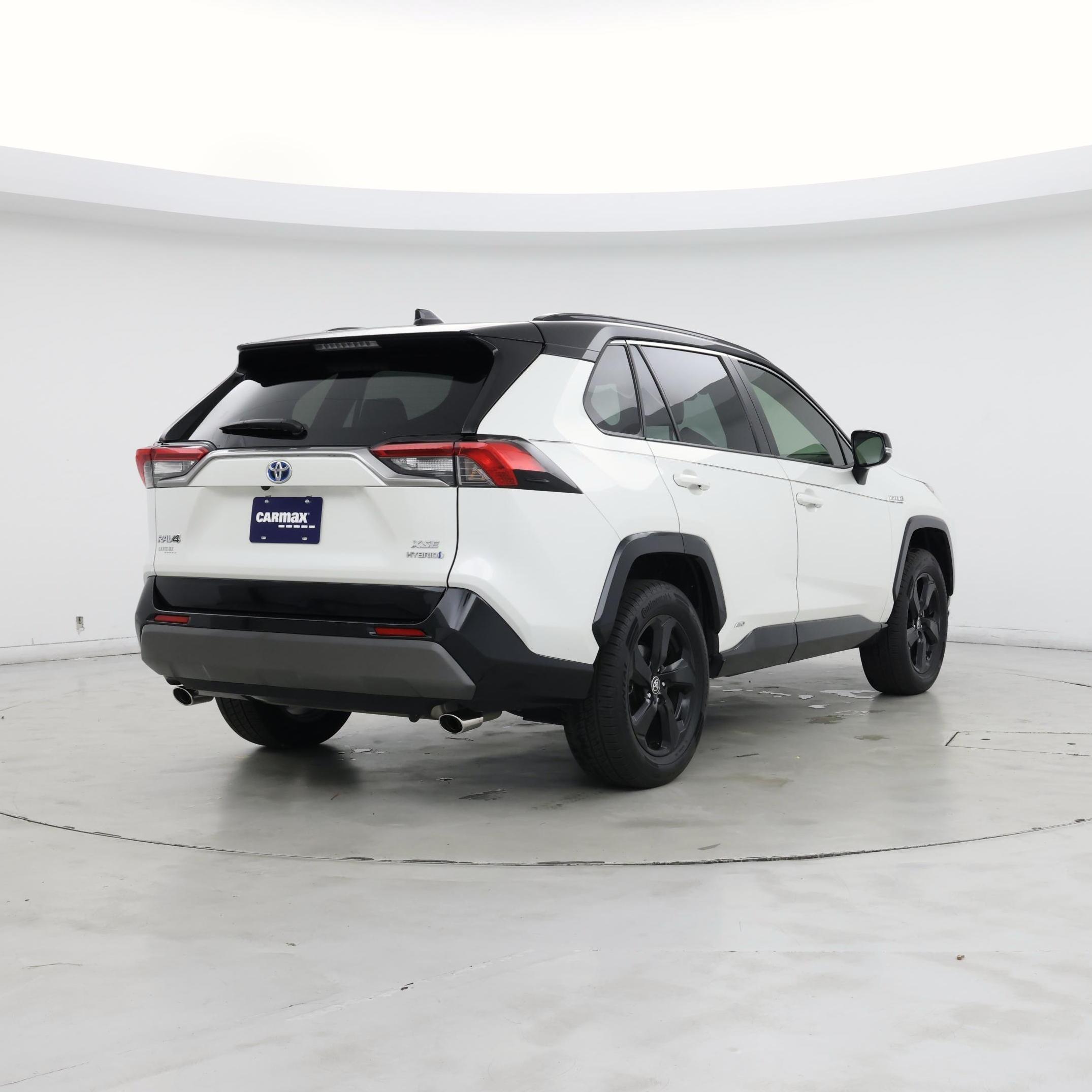 Thumbnail: 2021 Toyota RAV4 - 8