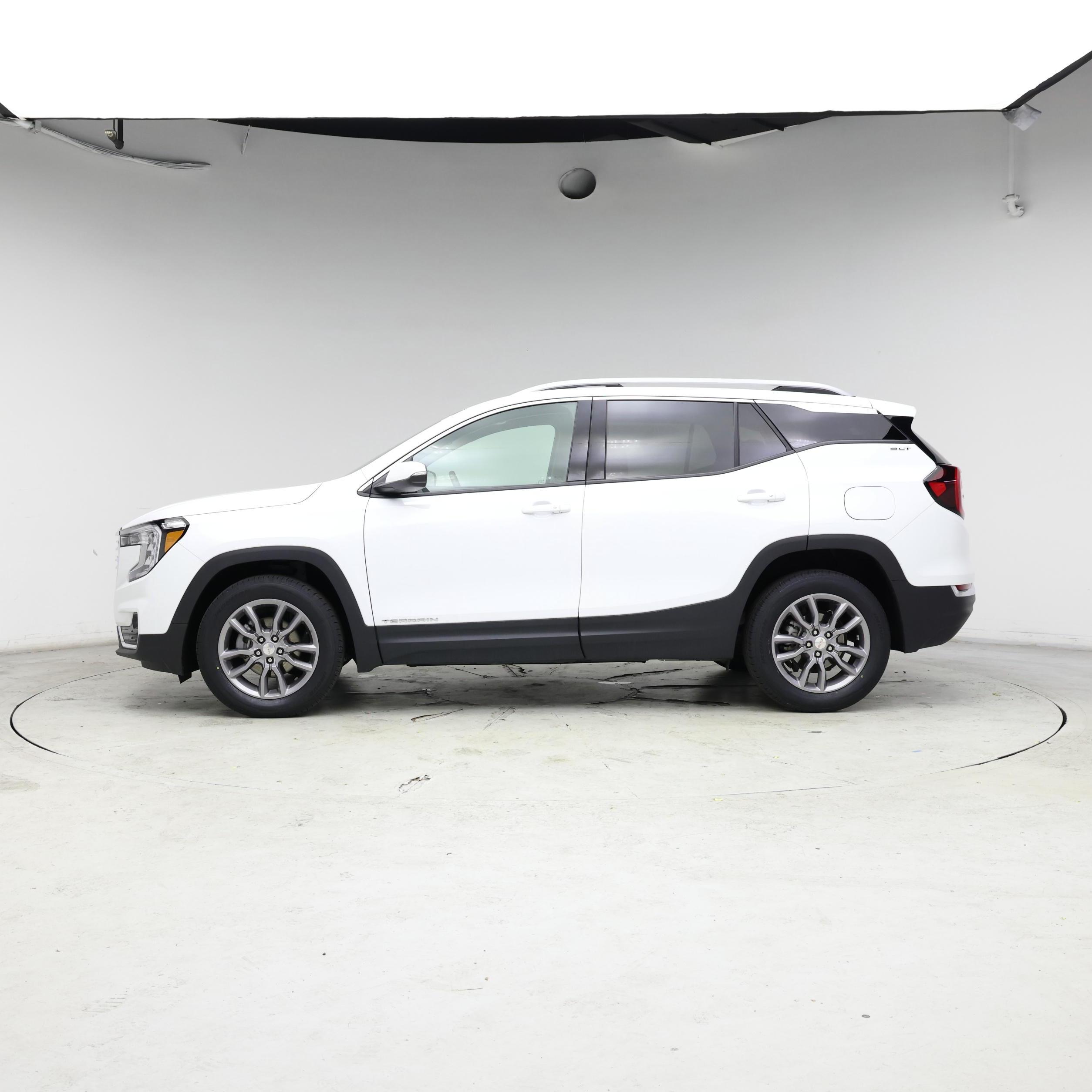 Thumbnail: 2024 GMC Terrain - 3