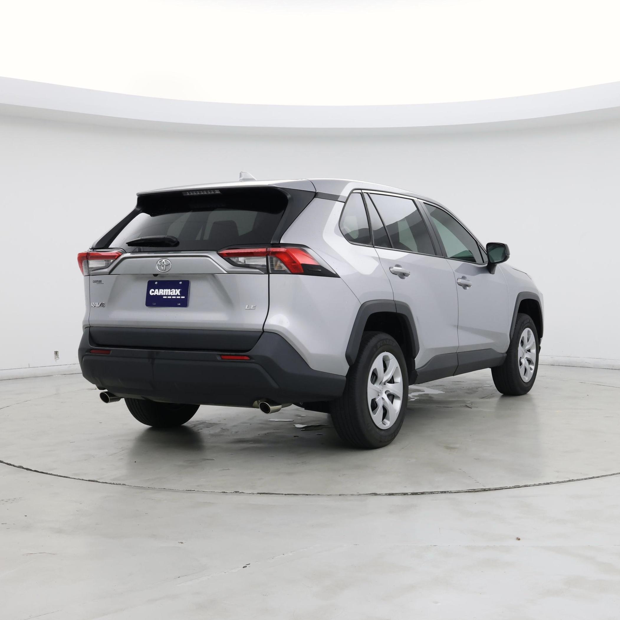 Thumbnail: 2022 Toyota RAV4 - 8