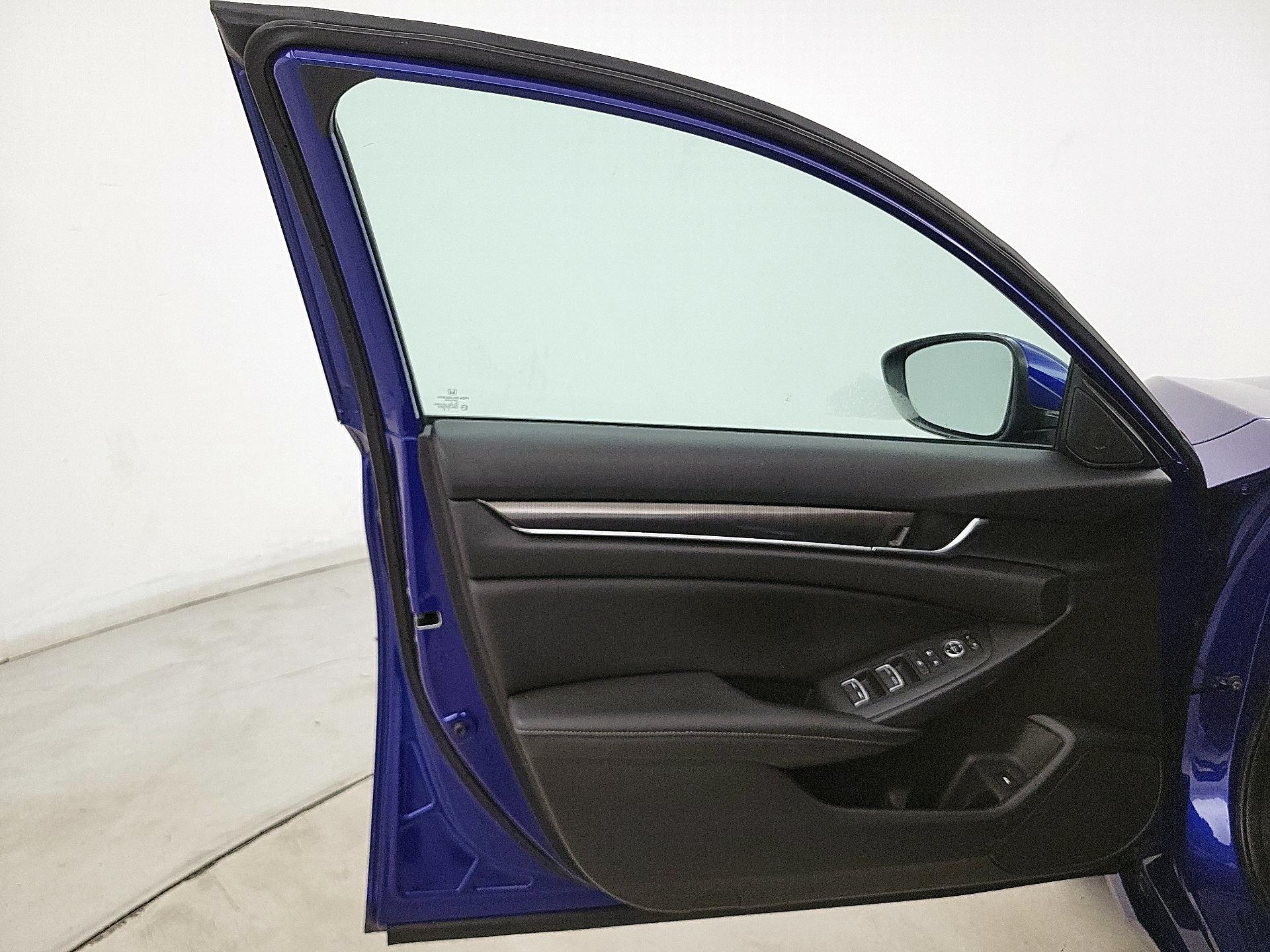 Thumbnail: 2019 Honda Accord - 12