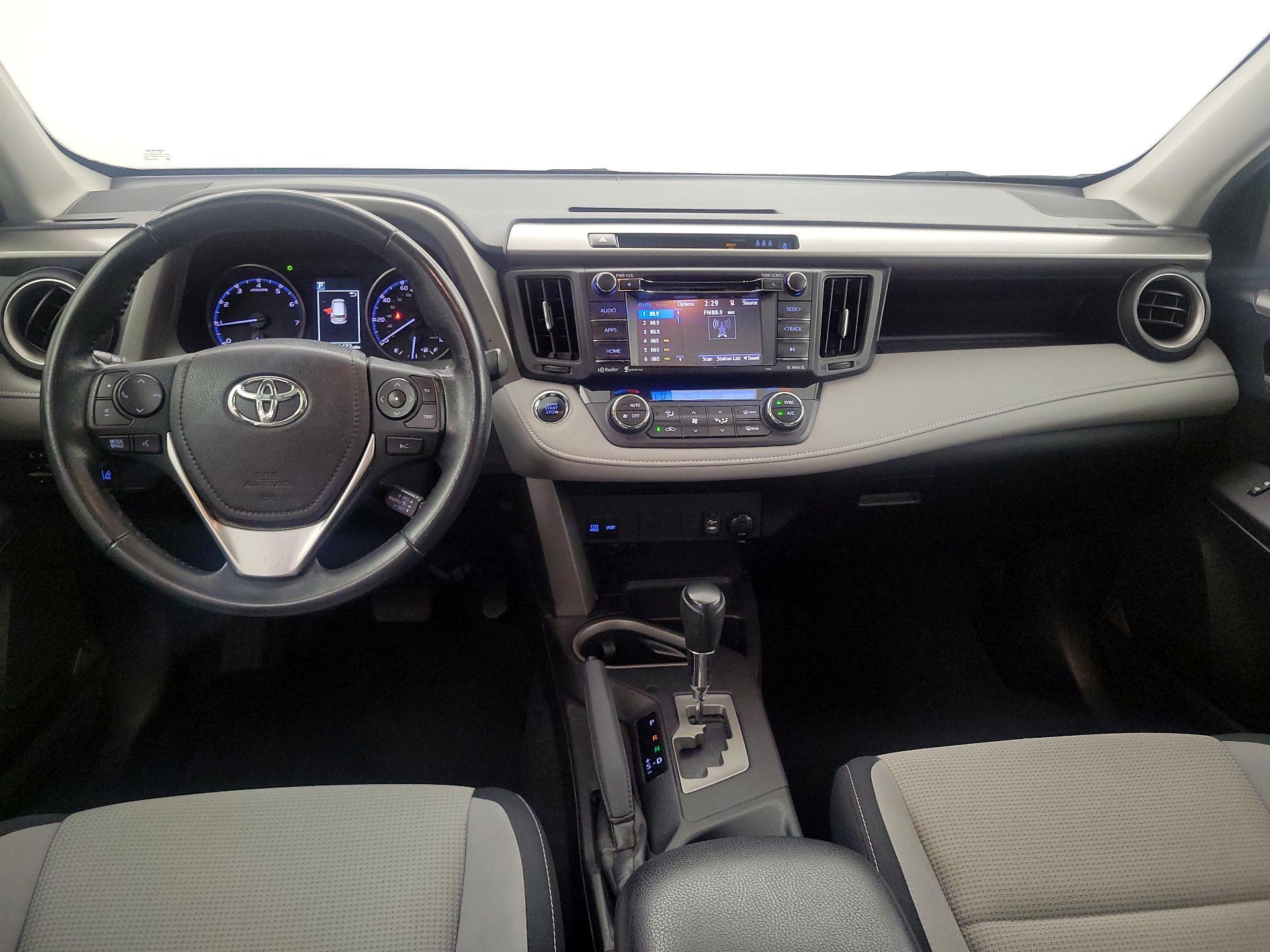 Thumbnail: 2018 Toyota RAV4 - 9