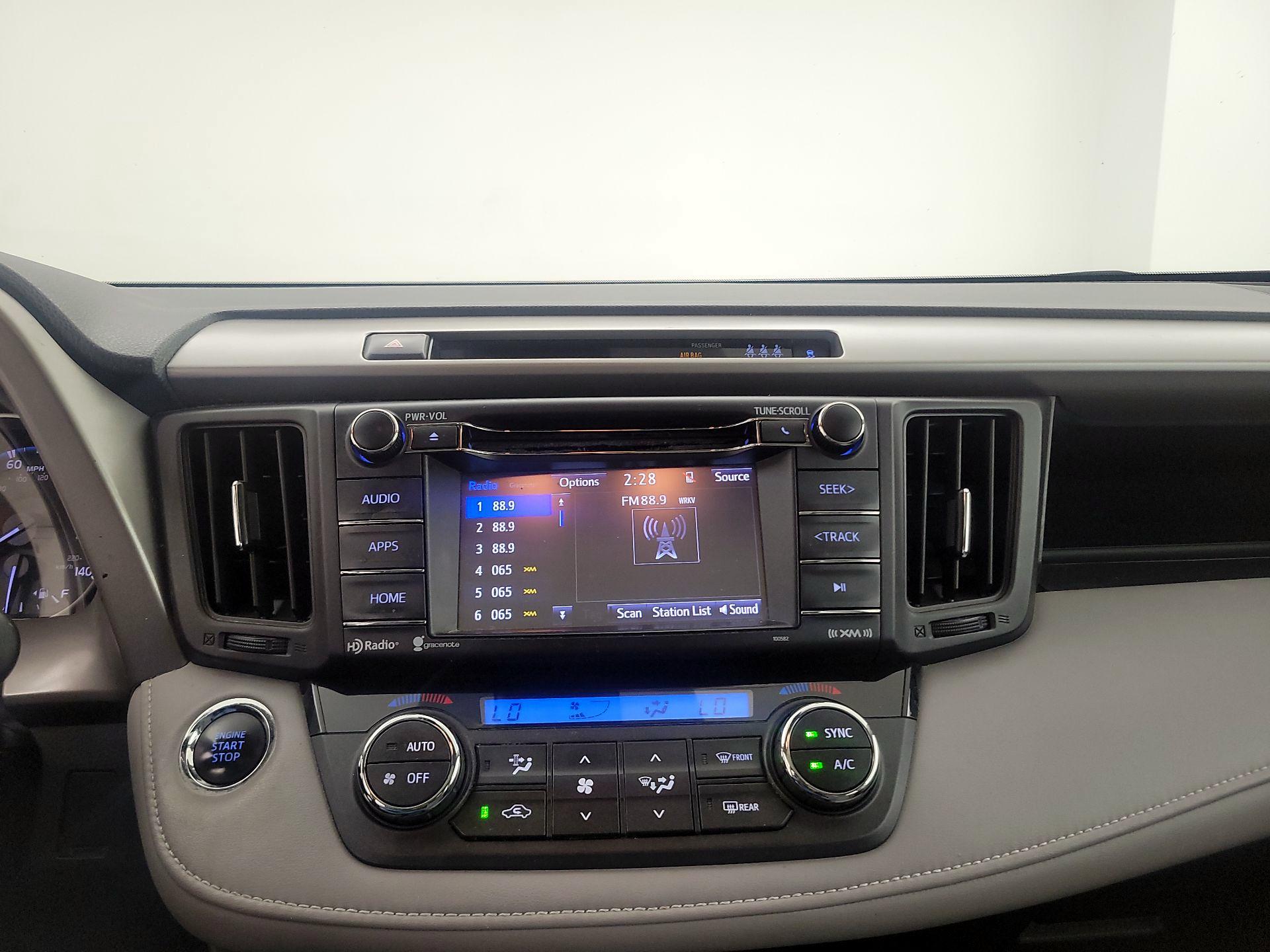 Thumbnail: 2018 Toyota RAV4 - 15