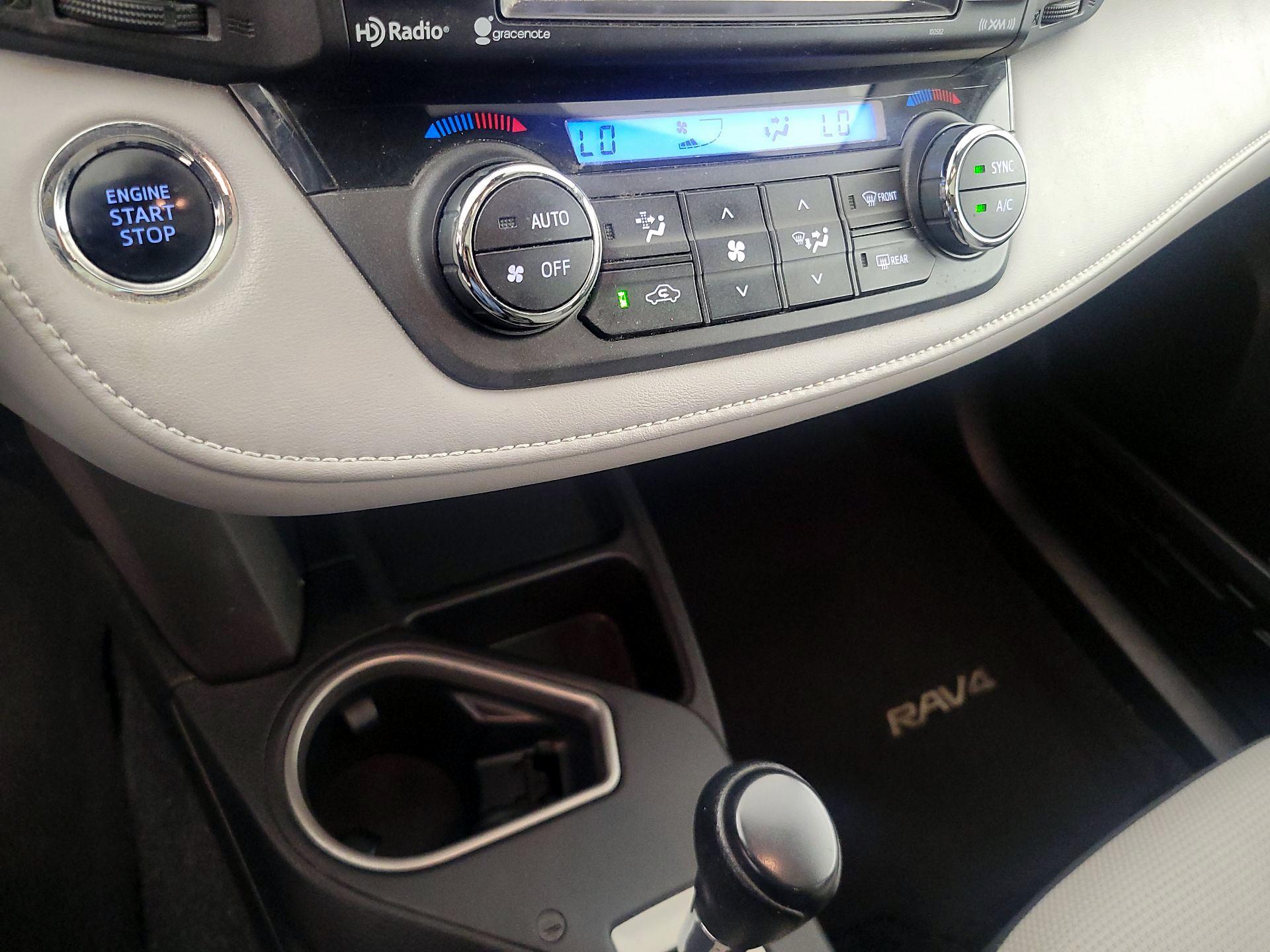 Thumbnail: 2018 Toyota RAV4 - 16