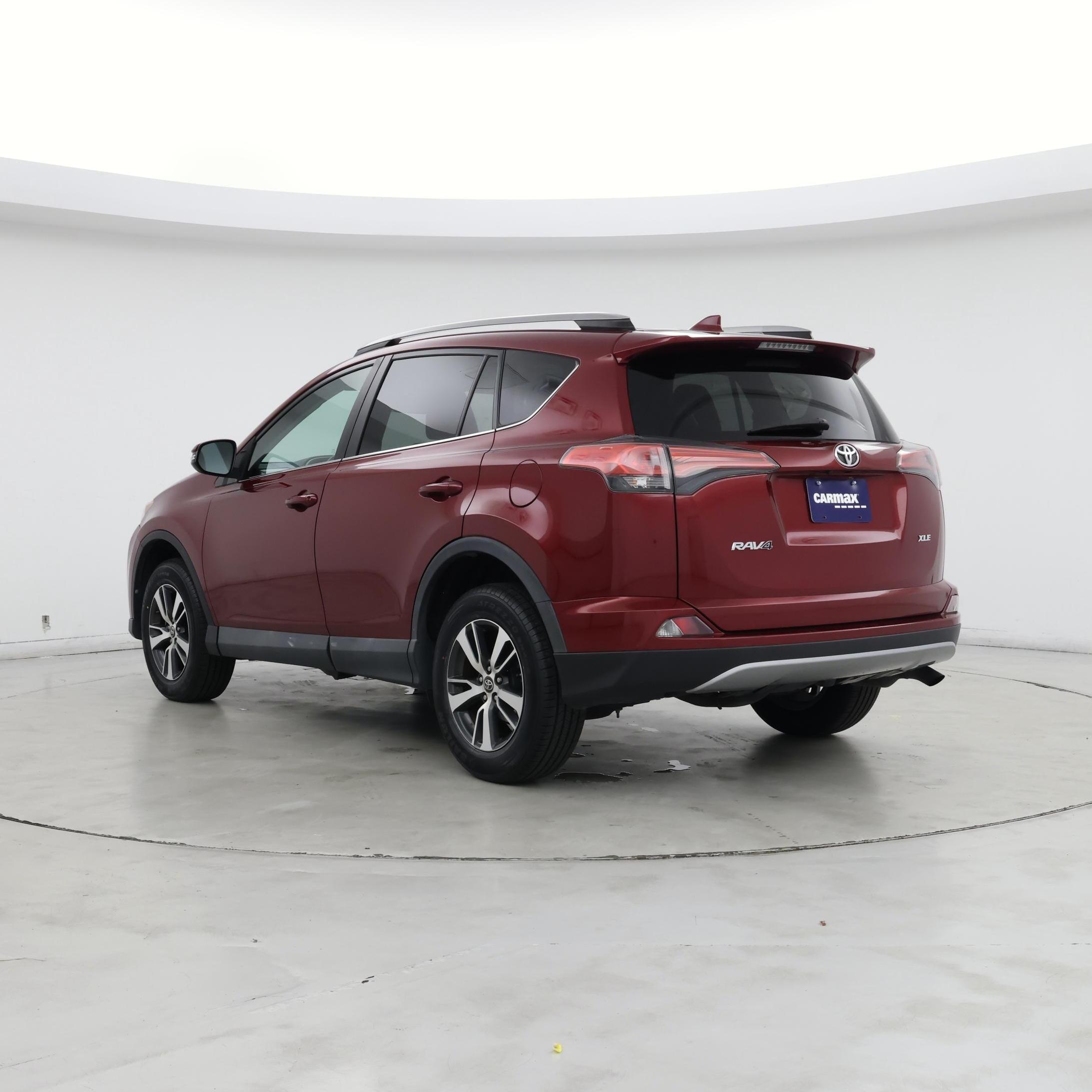 Thumbnail: 2018 Toyota RAV4 - 2