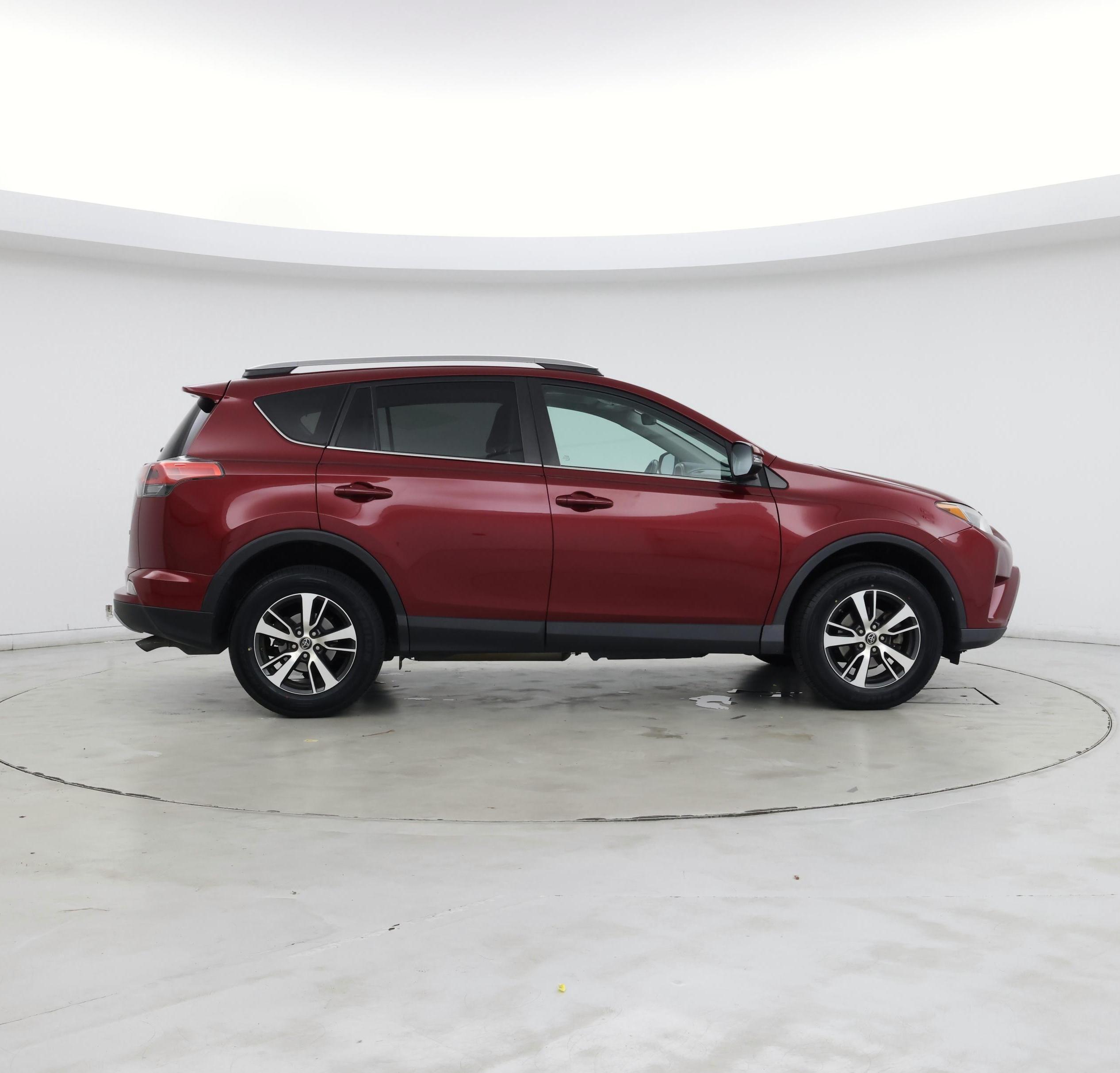 Thumbnail: 2018 Toyota RAV4 - 7