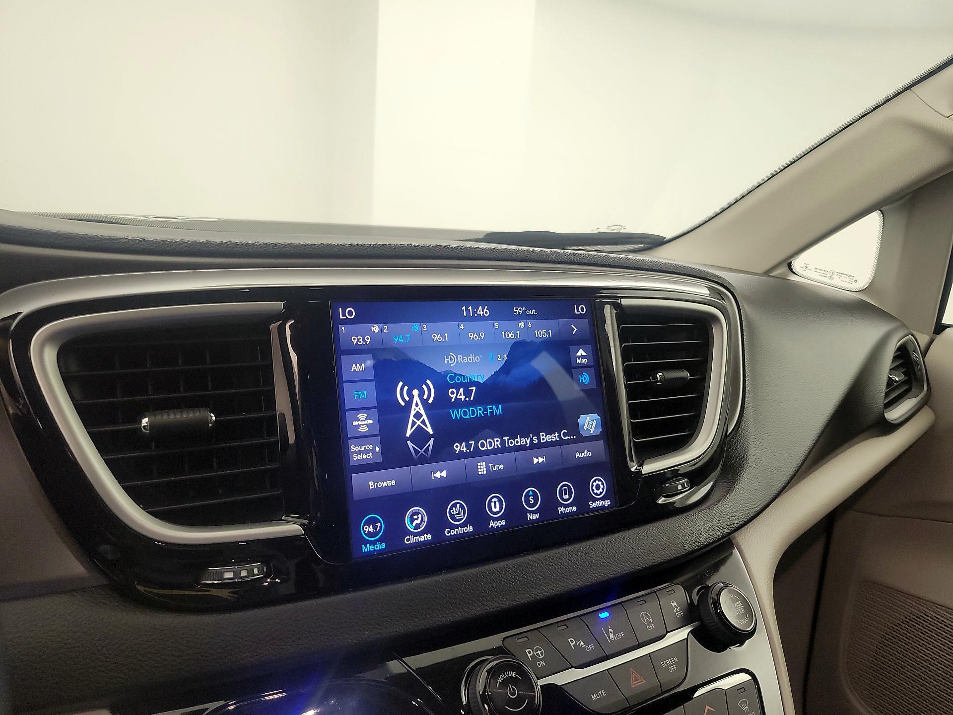 Thumbnail: 2020 Chrysler Pacifica - 16