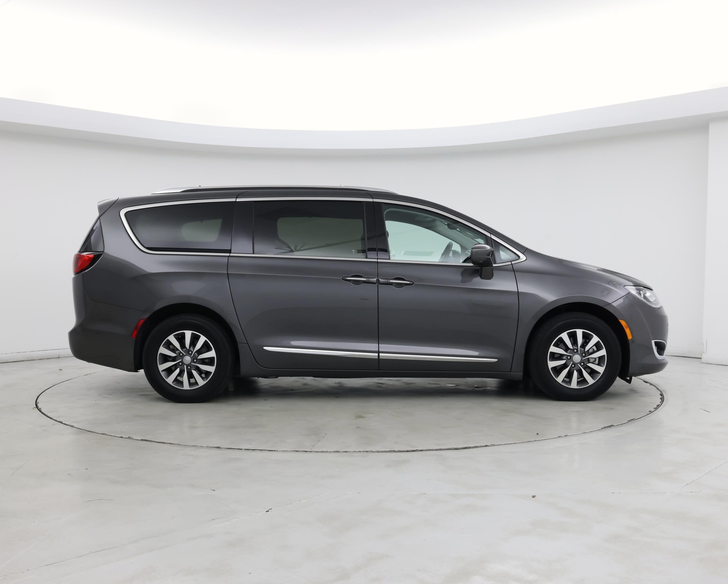 Thumbnail: 2020 Chrysler Pacifica - 7