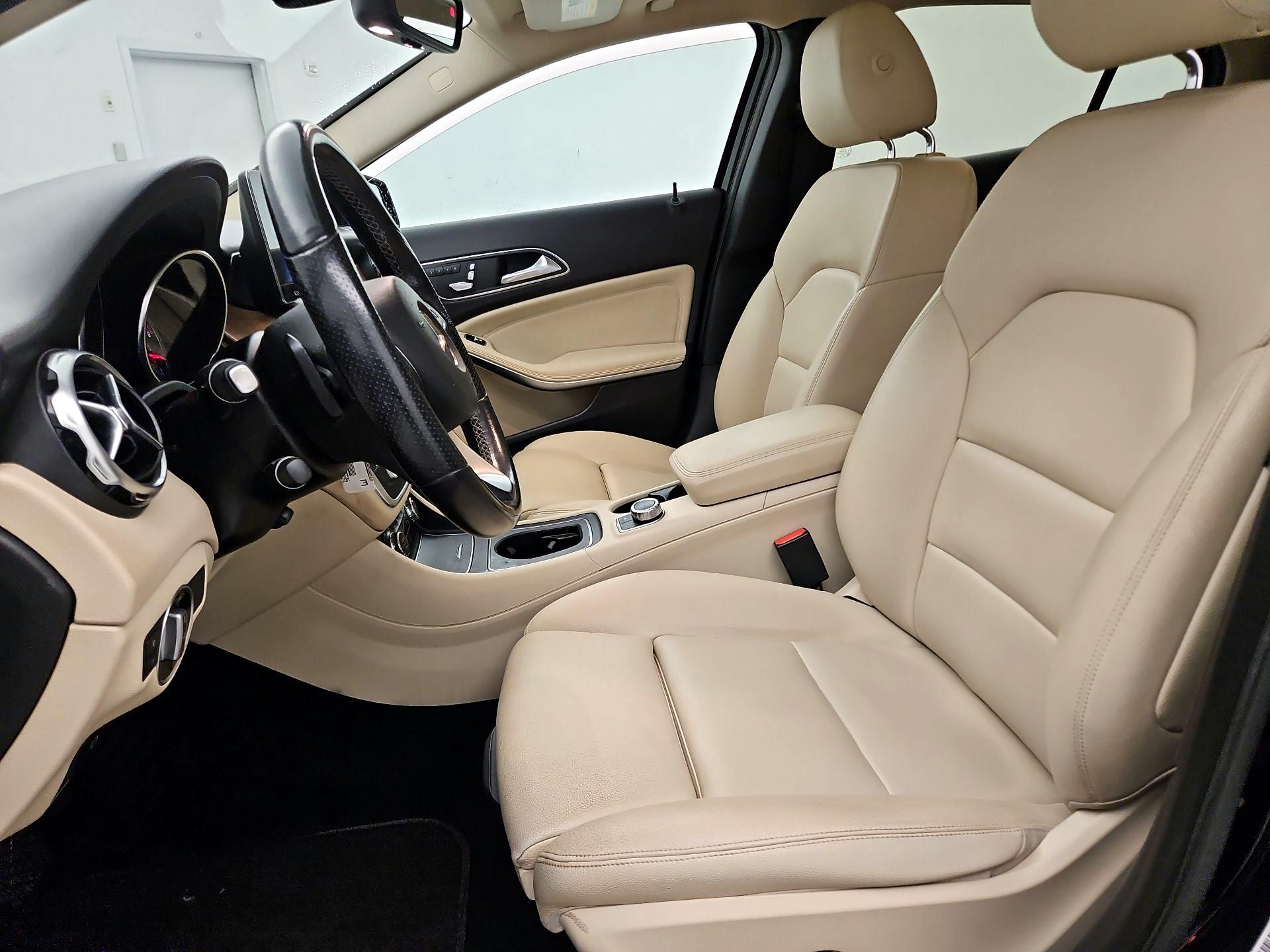 Thumbnail: 2019 Mercedes-Benz GLA - 11