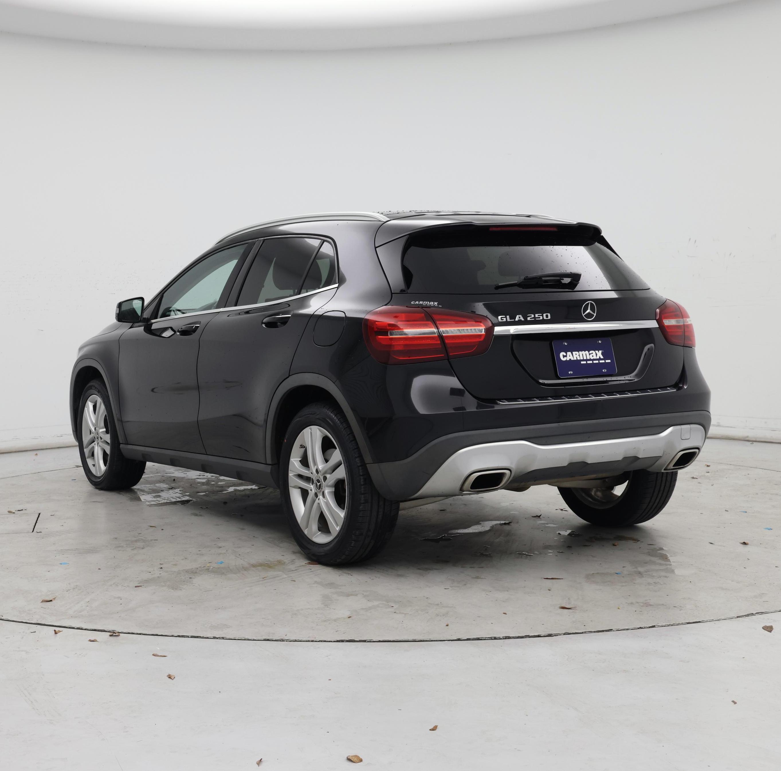 Thumbnail: 2019 Mercedes-Benz GLA - 2