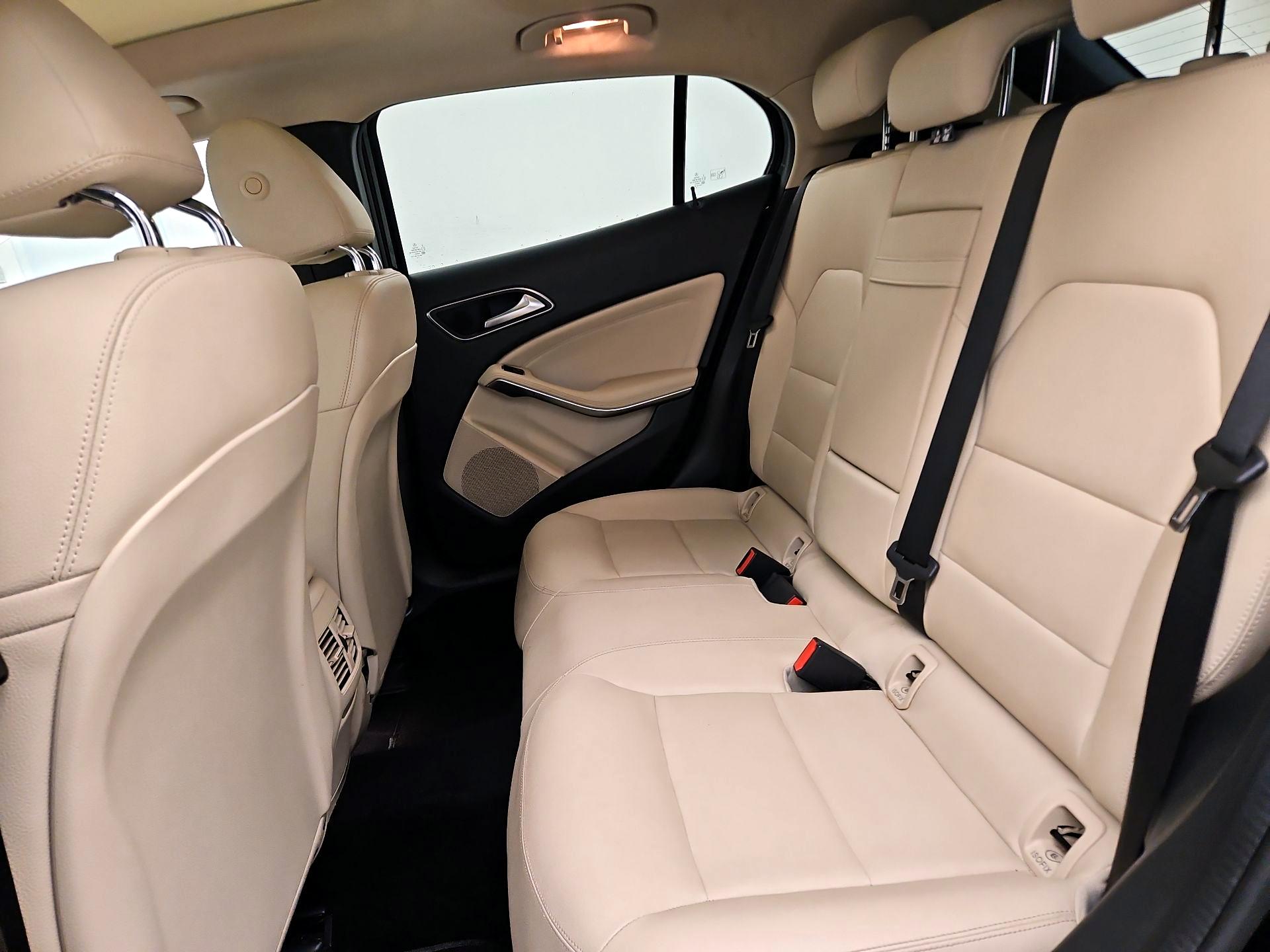 Thumbnail: 2019 Mercedes-Benz GLA - 20