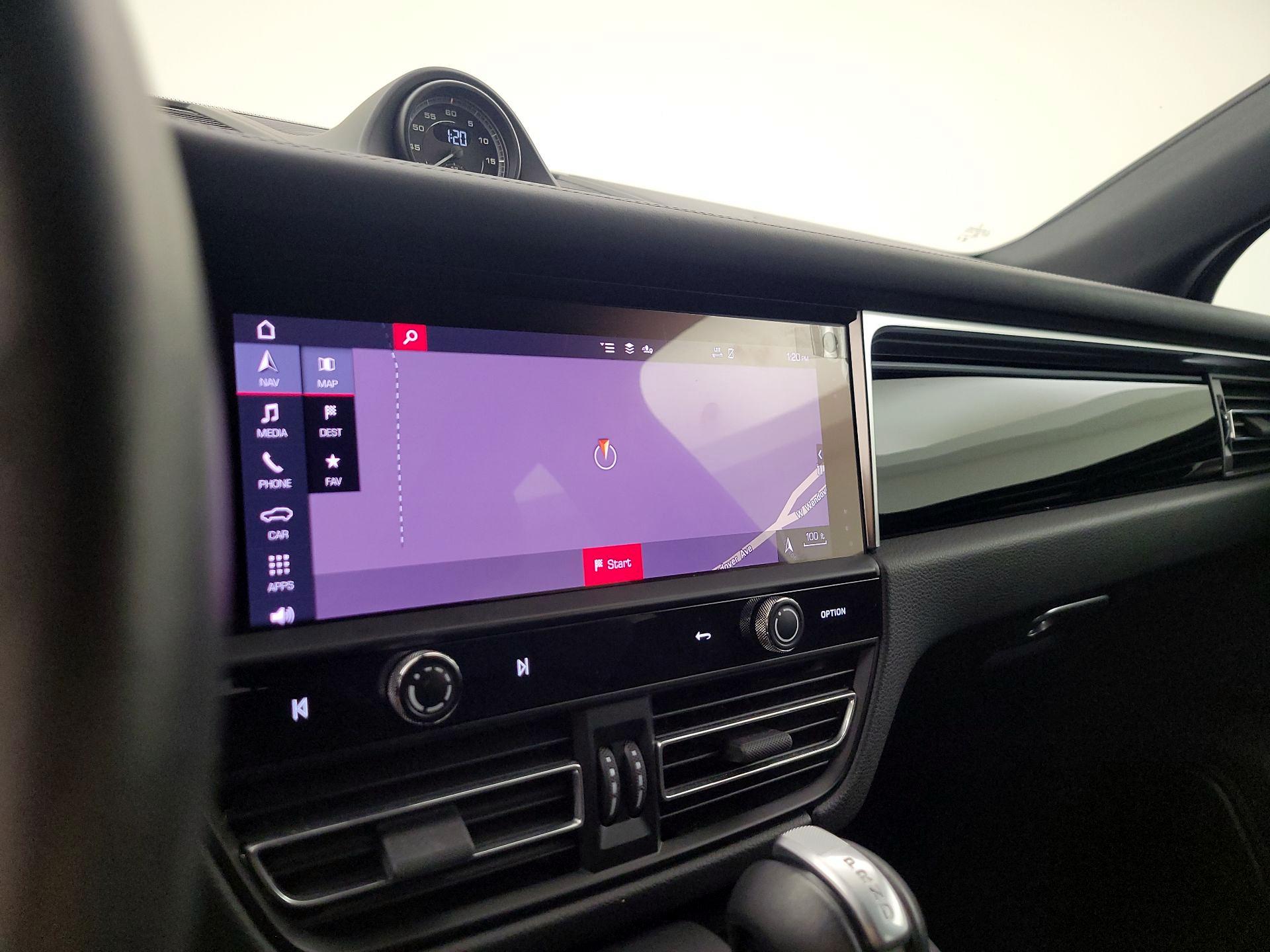 Thumbnail: 2023 Porsche Macan - 14