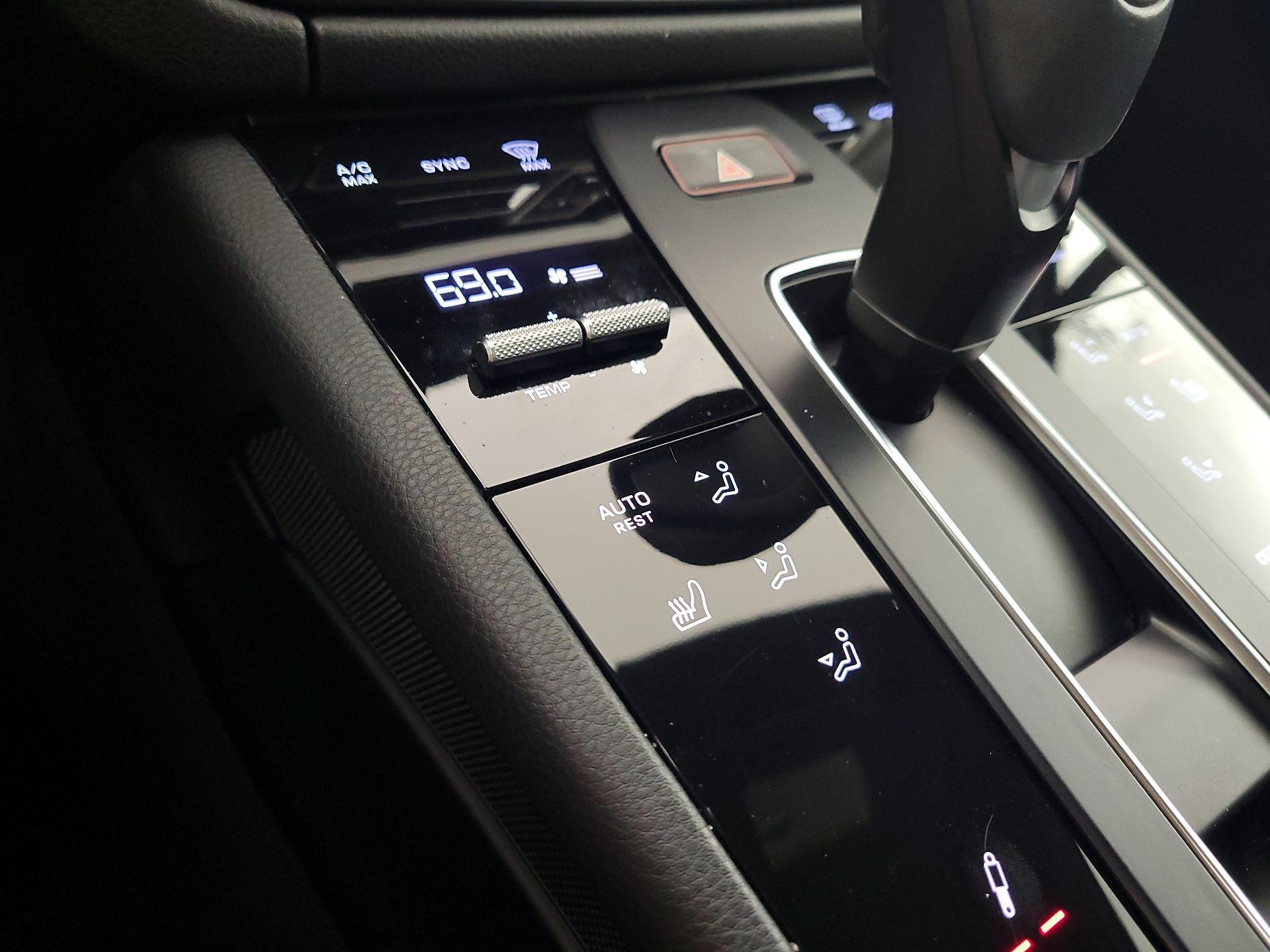 Thumbnail: 2023 Porsche Macan - 17