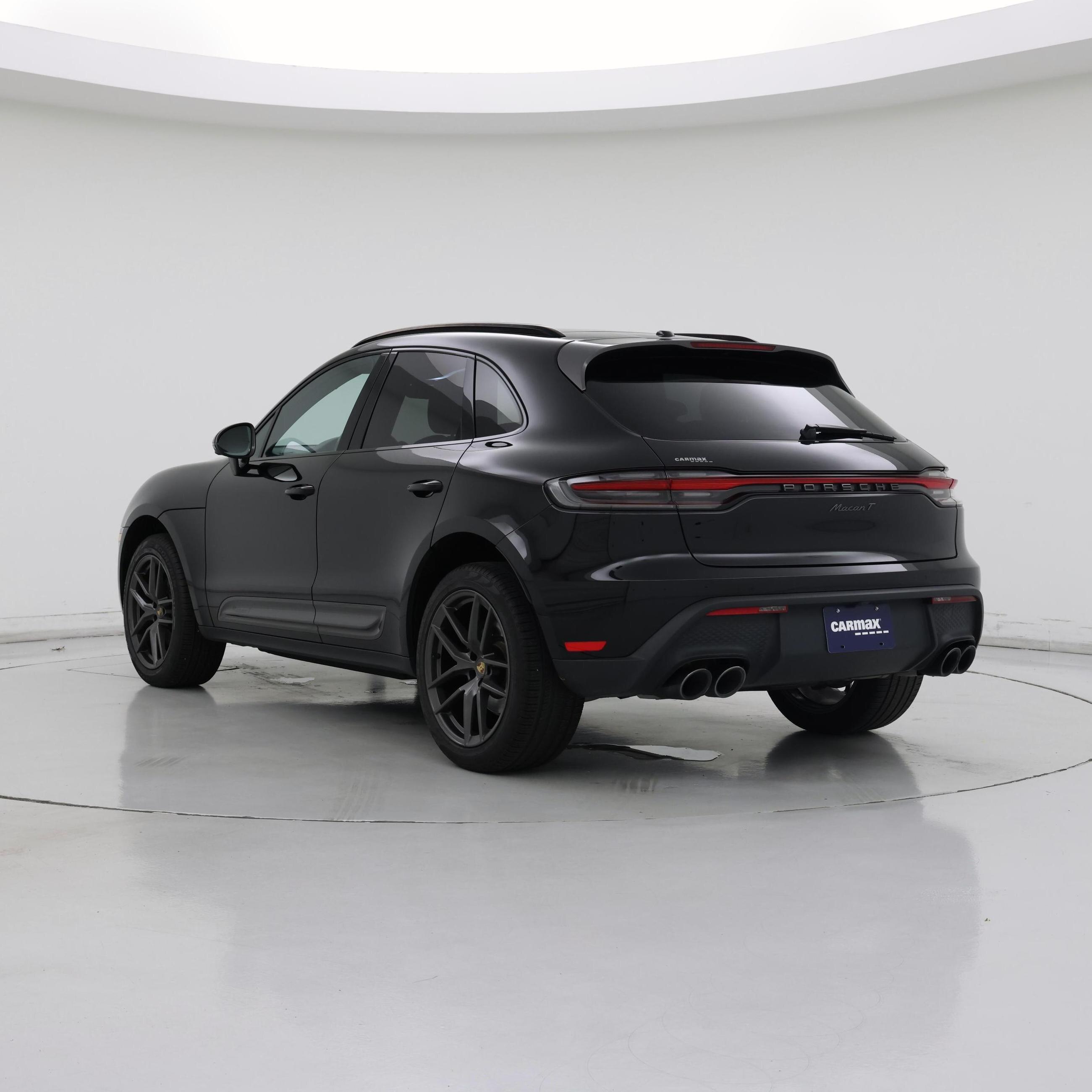Thumbnail: 2023 Porsche Macan - 2