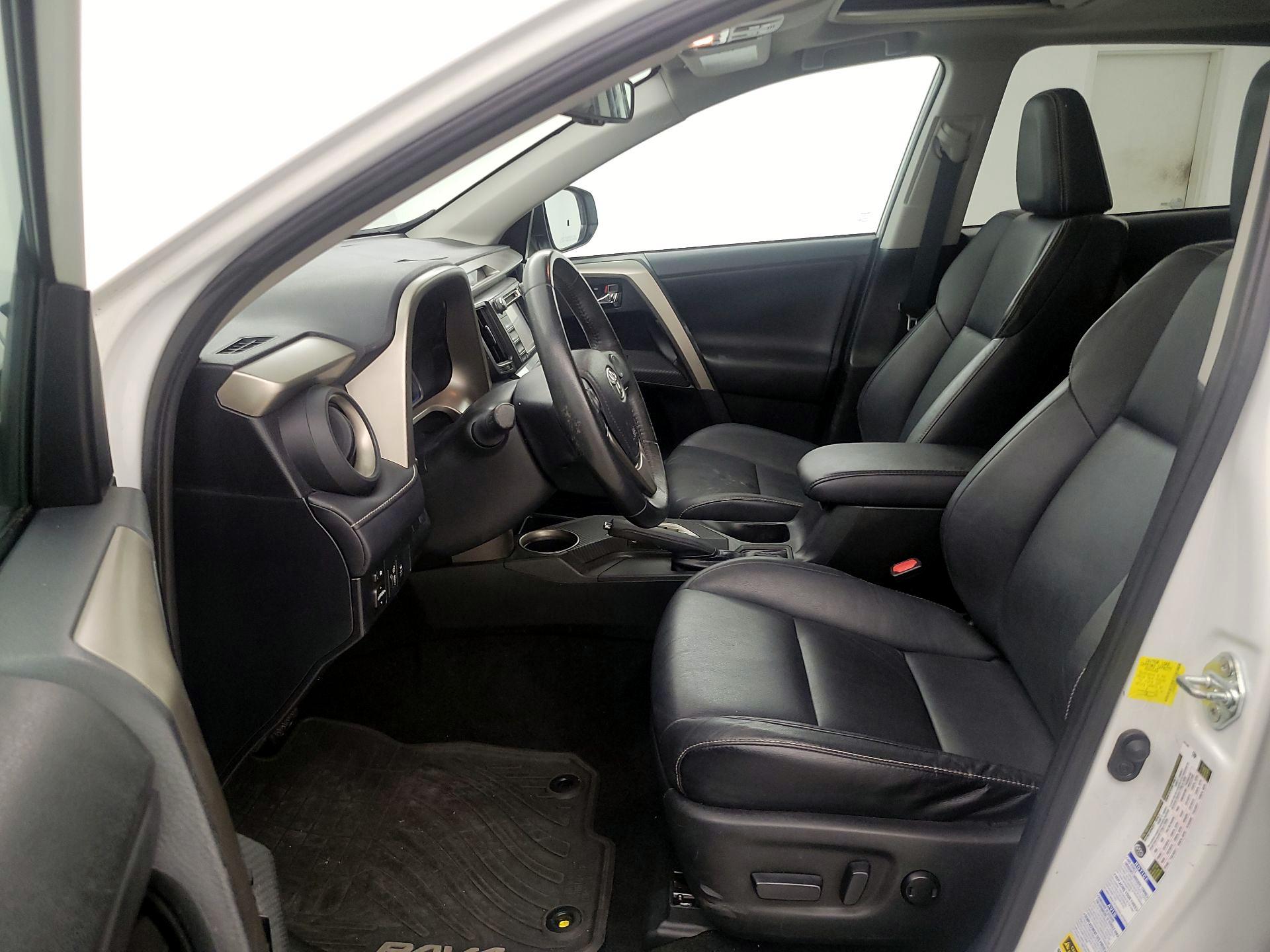 Thumbnail: 2014 Toyota RAV4 - 11