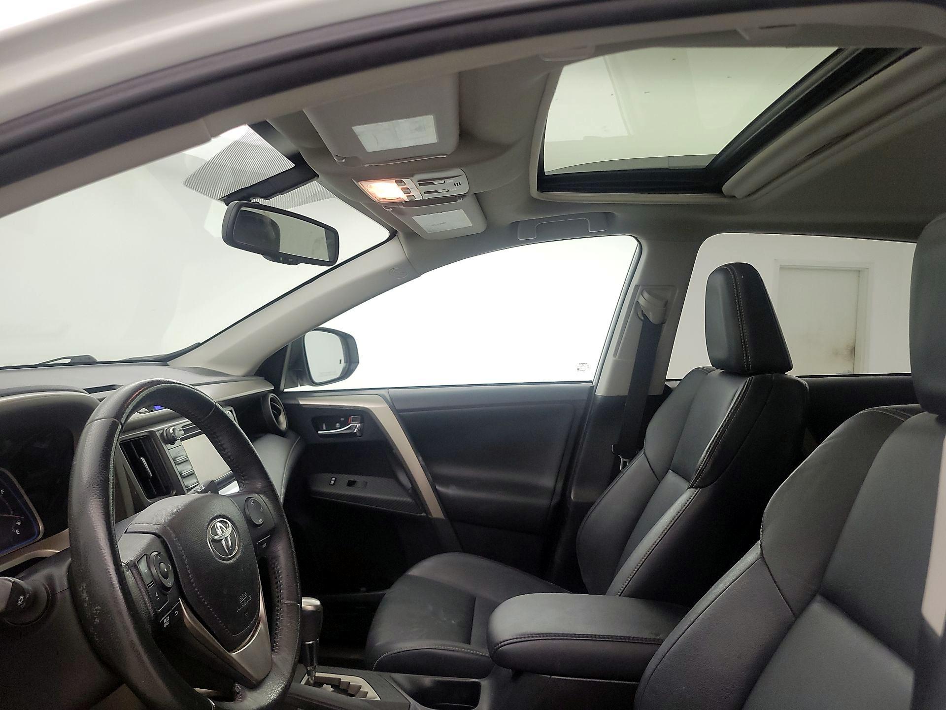 Thumbnail: 2014 Toyota RAV4 - 20