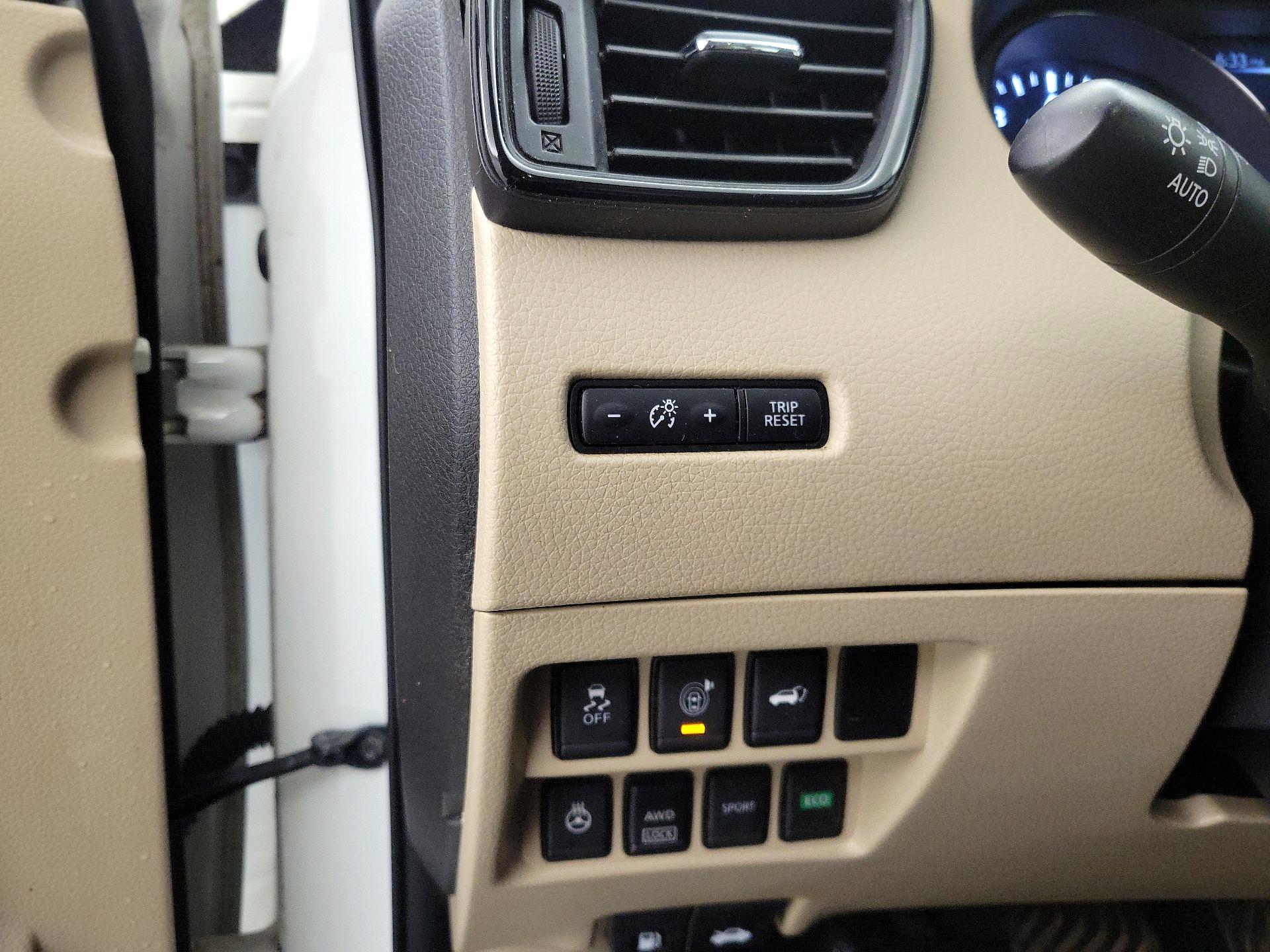 Thumbnail: 2017 Nissan Rogue - 13