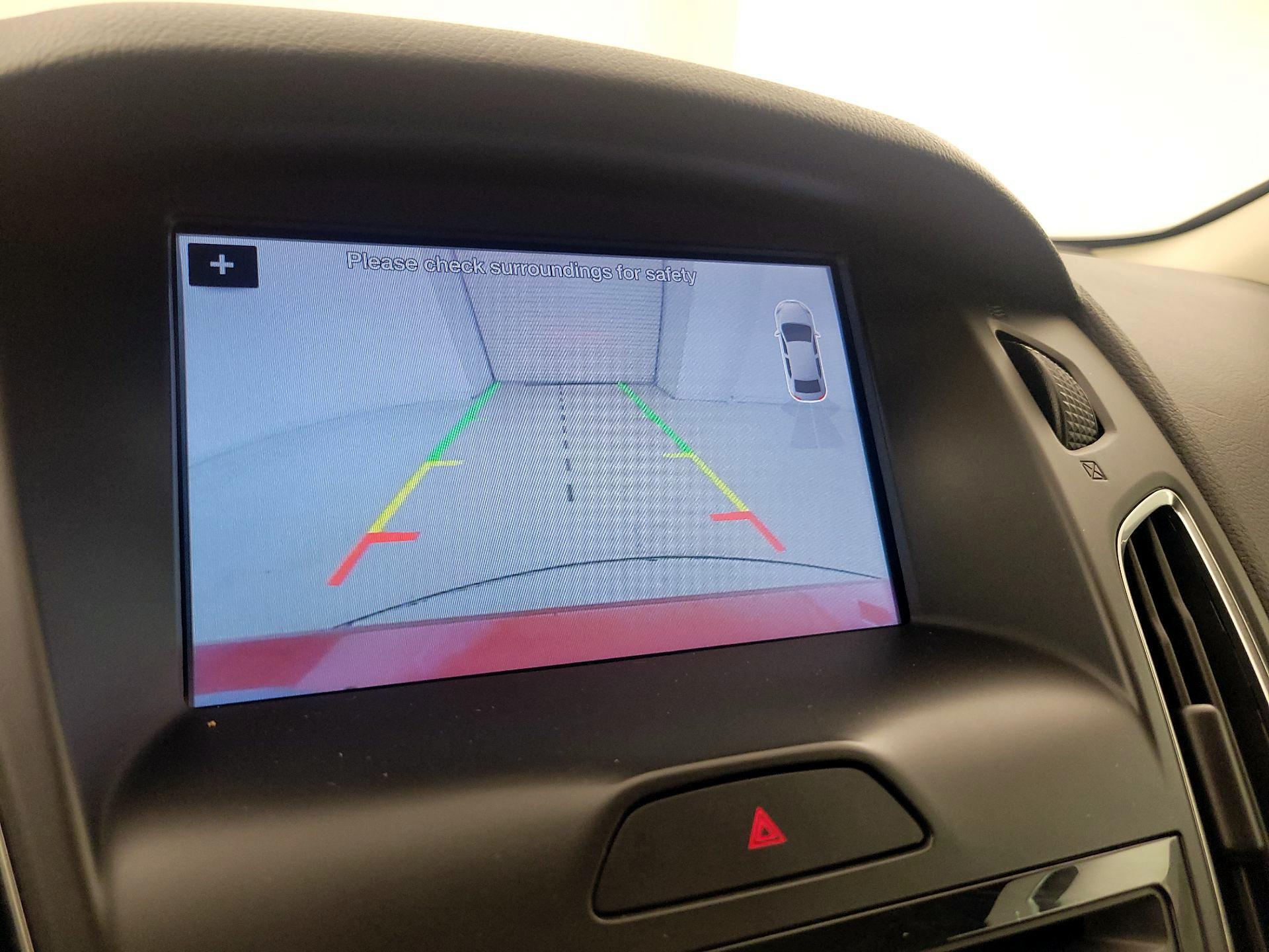 Thumbnail: 2017 Ford Focus - 15