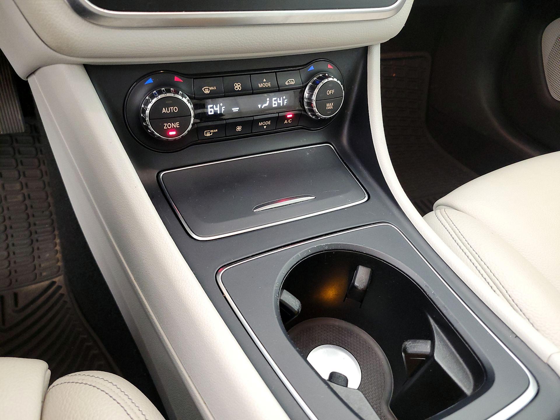 Thumbnail: 2018 Mercedes-Benz GLA - 16