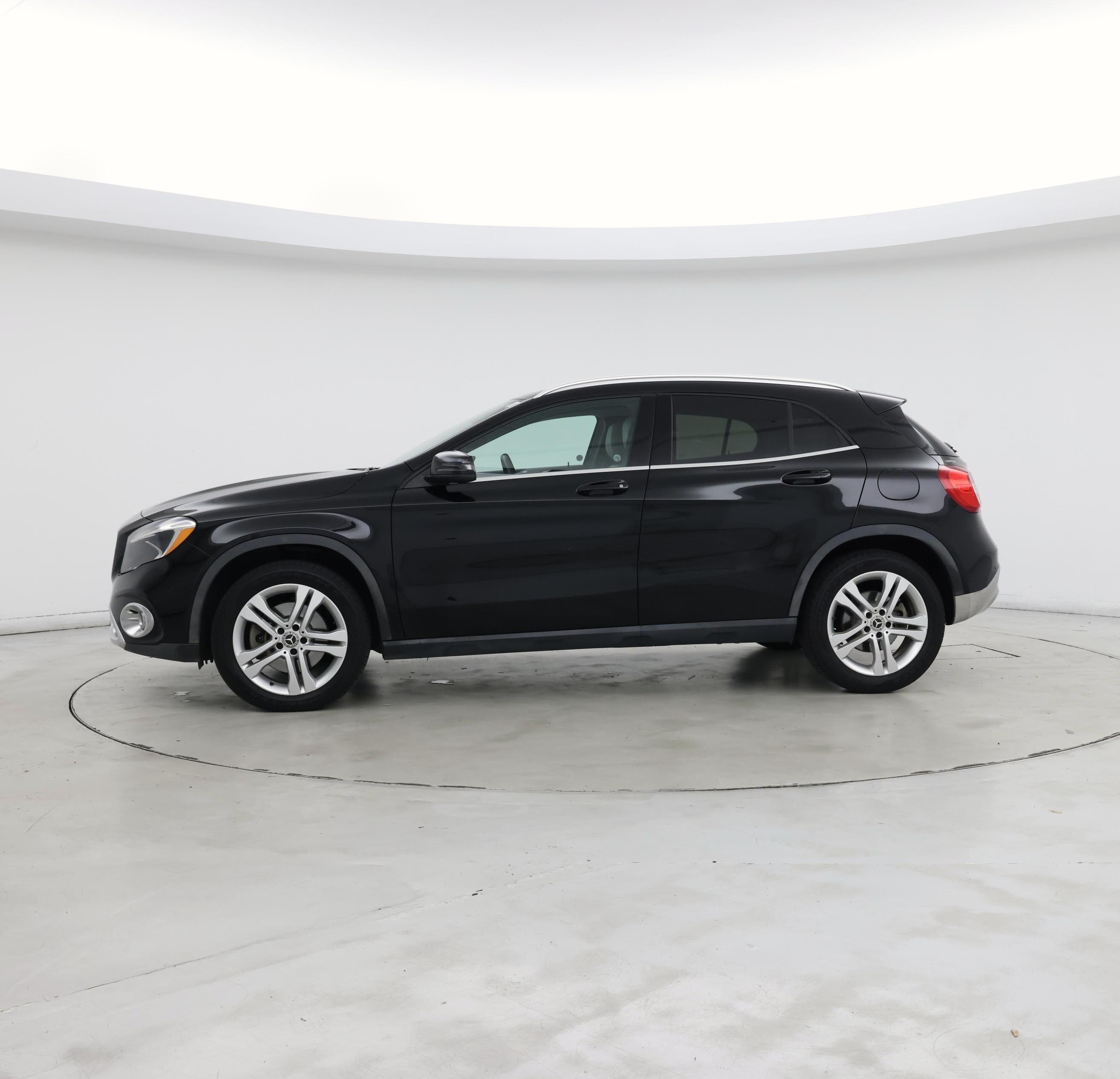 Thumbnail: 2018 Mercedes-Benz GLA - 3