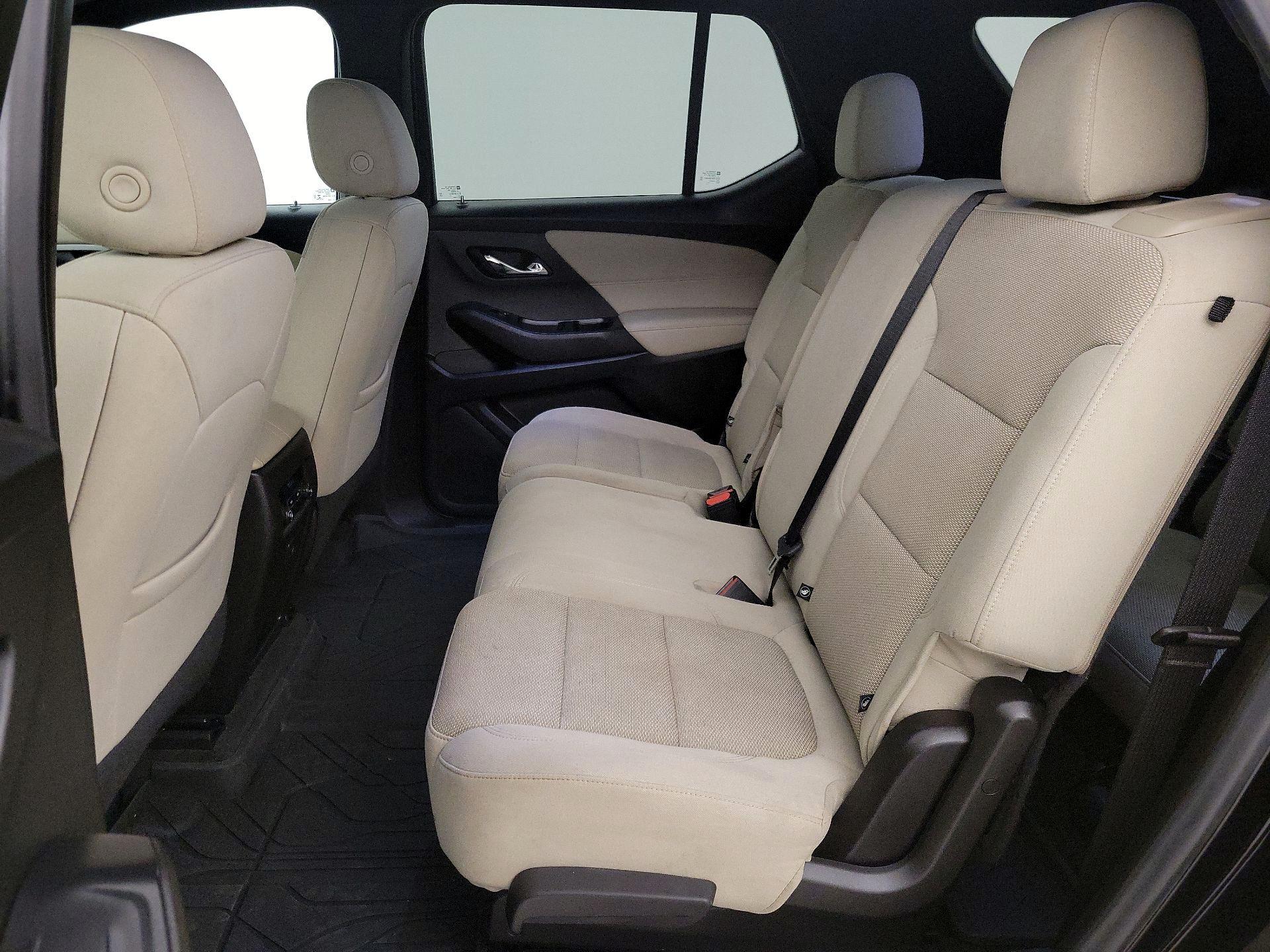 Thumbnail: 2022 Chevrolet Traverse - 19