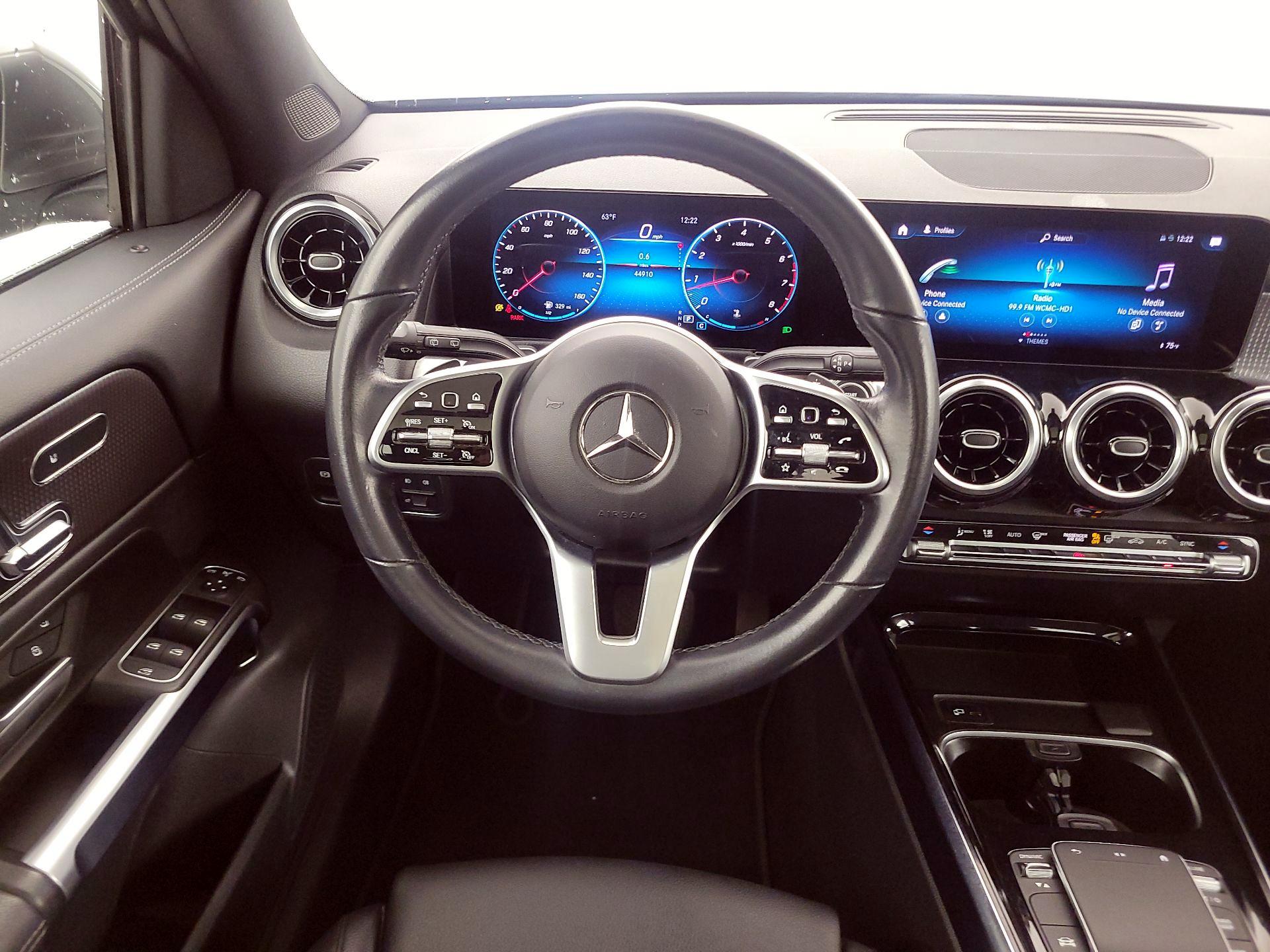 Thumbnail: 2022 Mercedes-Benz GLB - 10