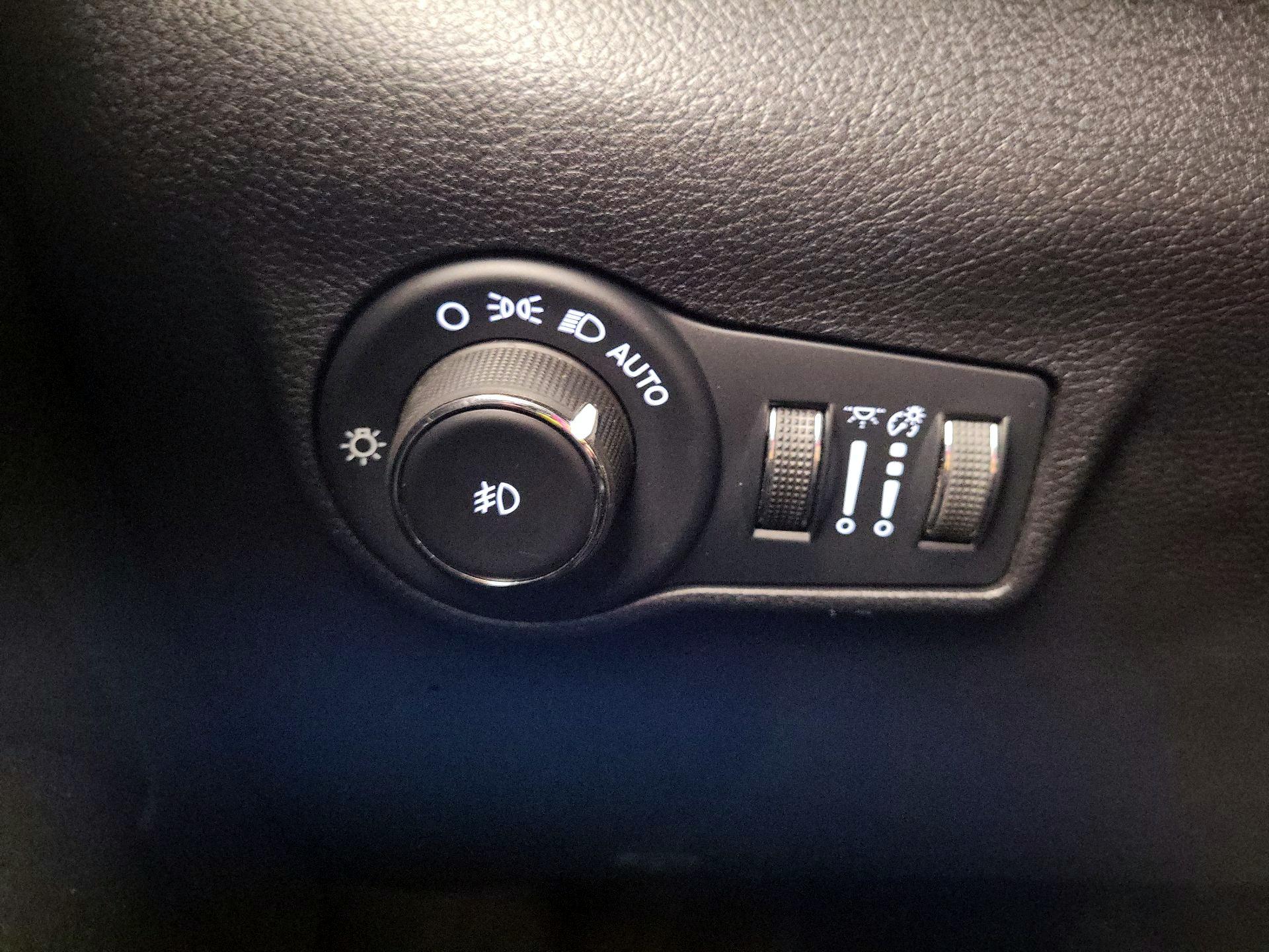 Thumbnail: 2022 Jeep Compass - 13