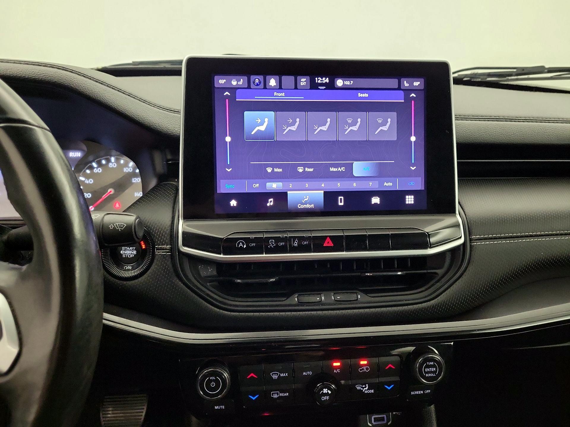 Thumbnail: 2022 Jeep Compass - 16