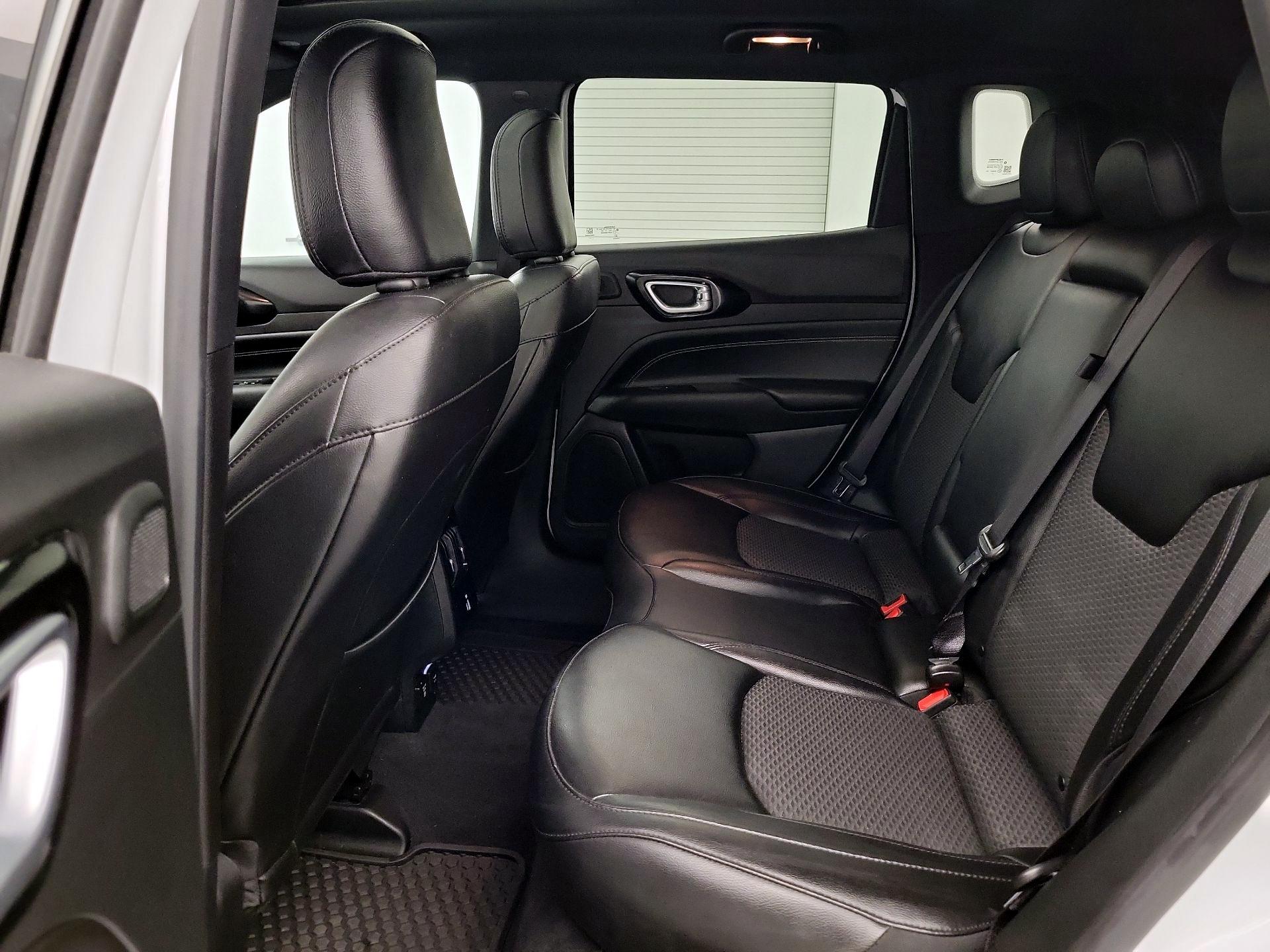 Thumbnail: 2022 Jeep Compass - 20