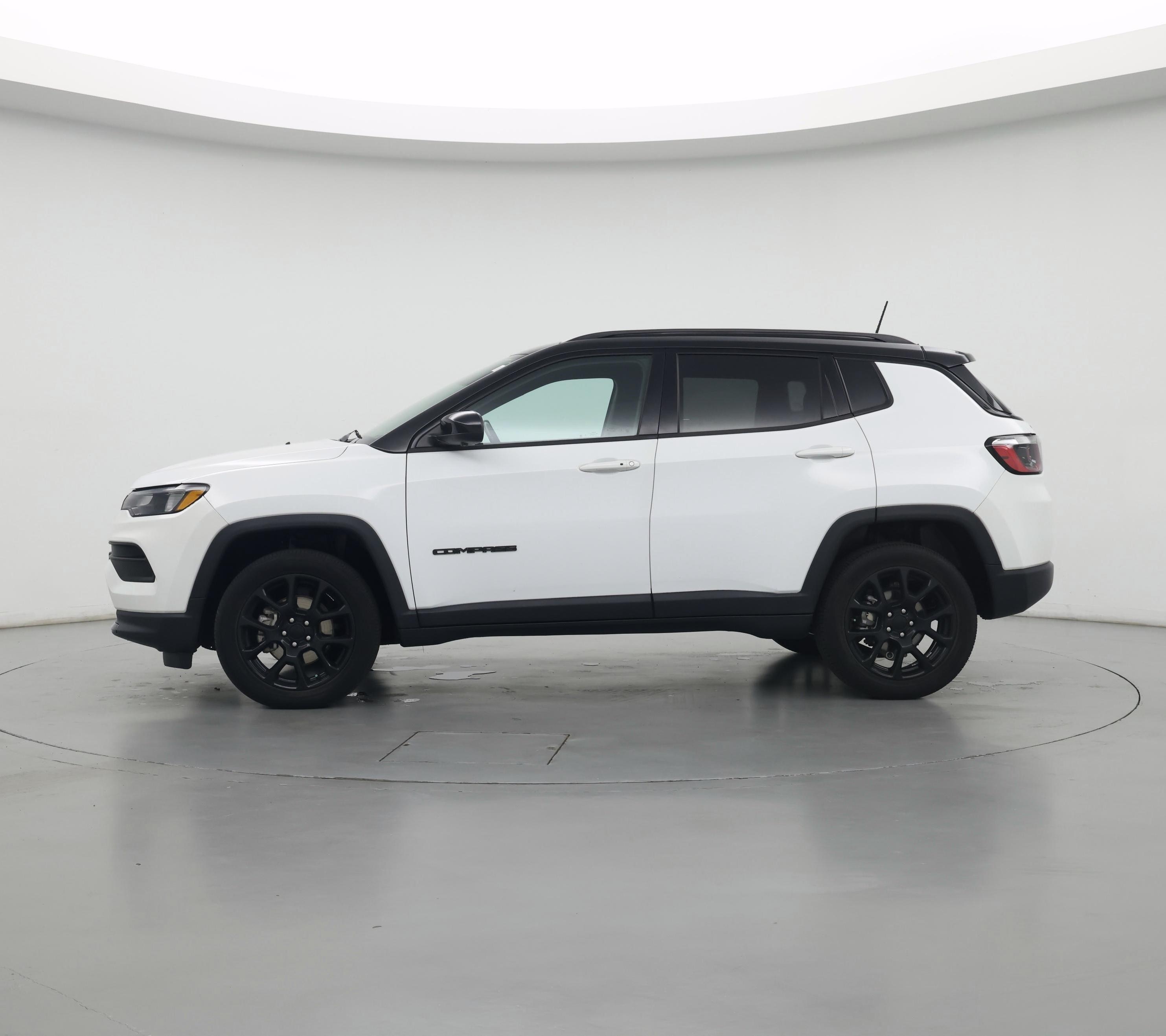 Thumbnail: 2022 Jeep Compass - 3