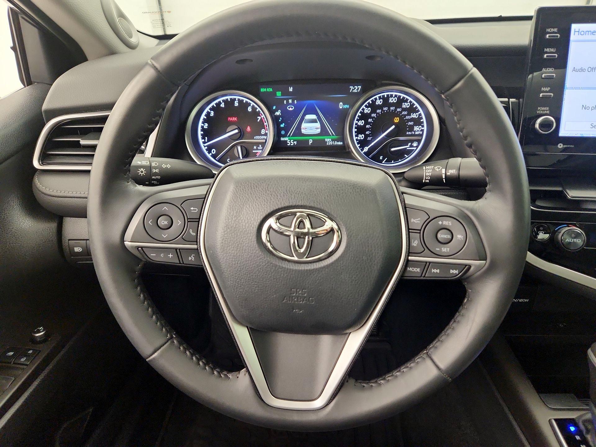 Thumbnail: 2022 Toyota Camry - 10