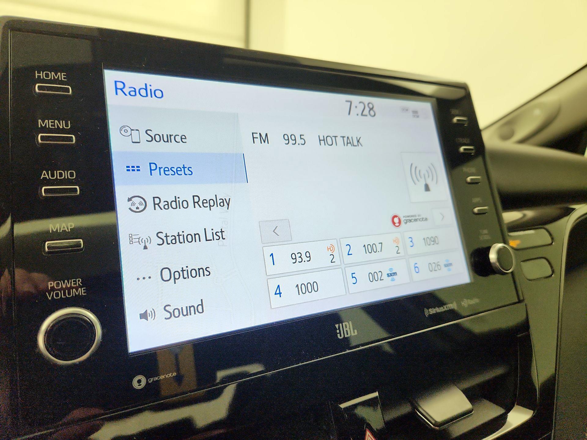 Thumbnail: 2022 Toyota Camry - 16