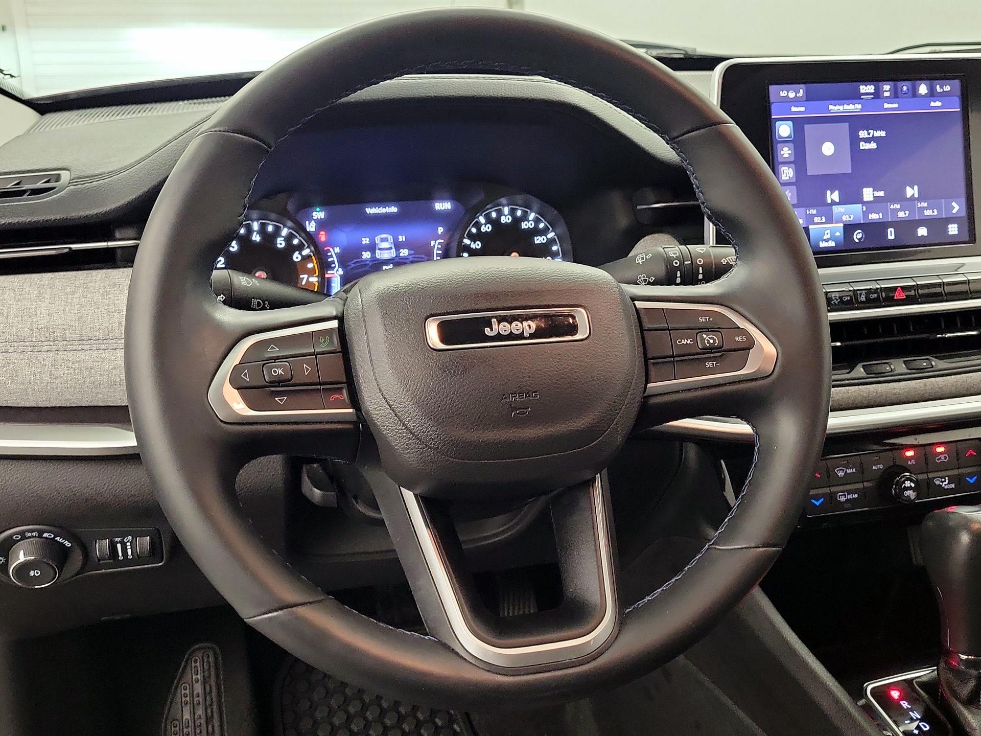 Thumbnail: 2022 Jeep Compass - 10