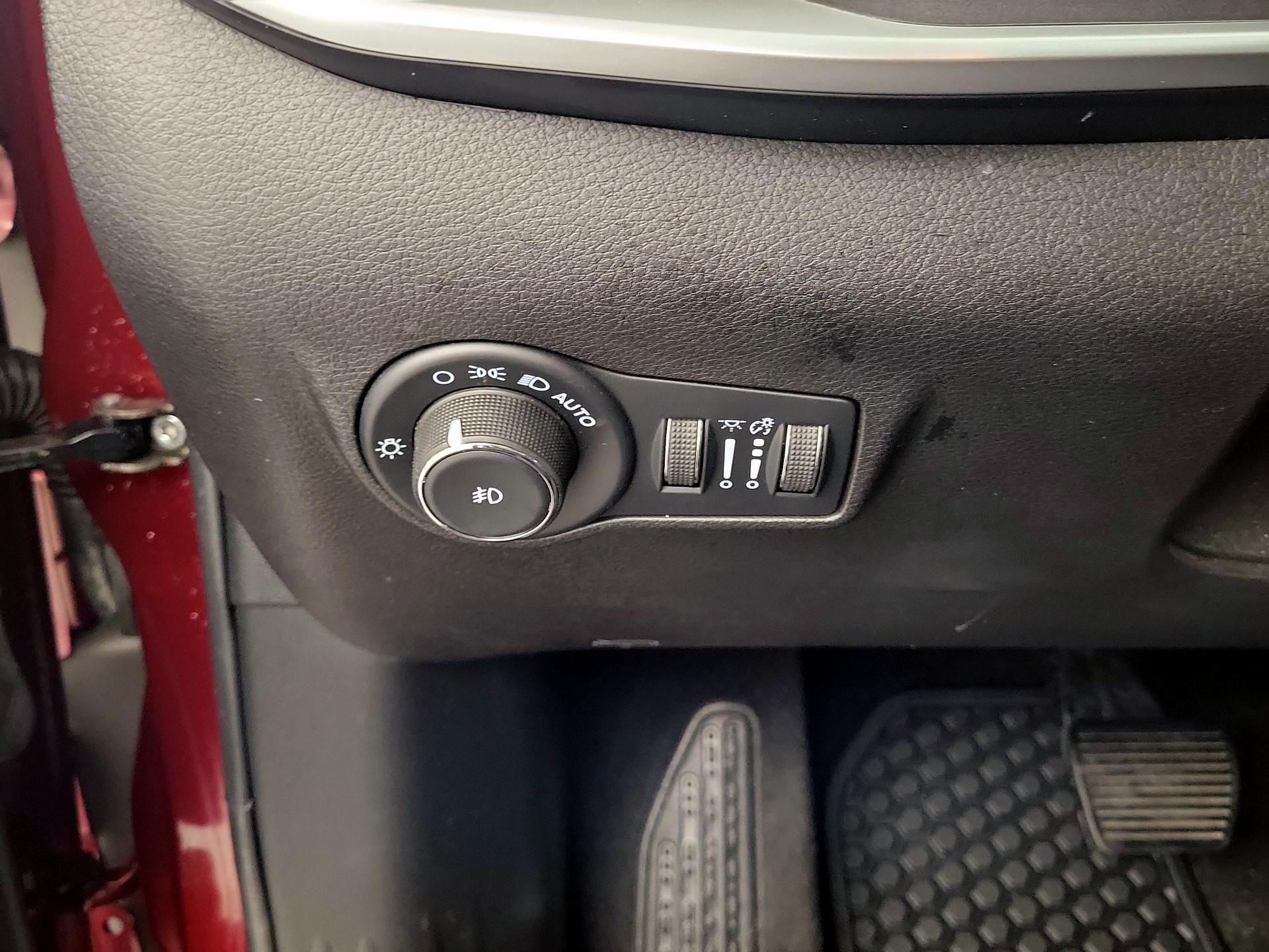 Thumbnail: 2022 Jeep Compass - 13