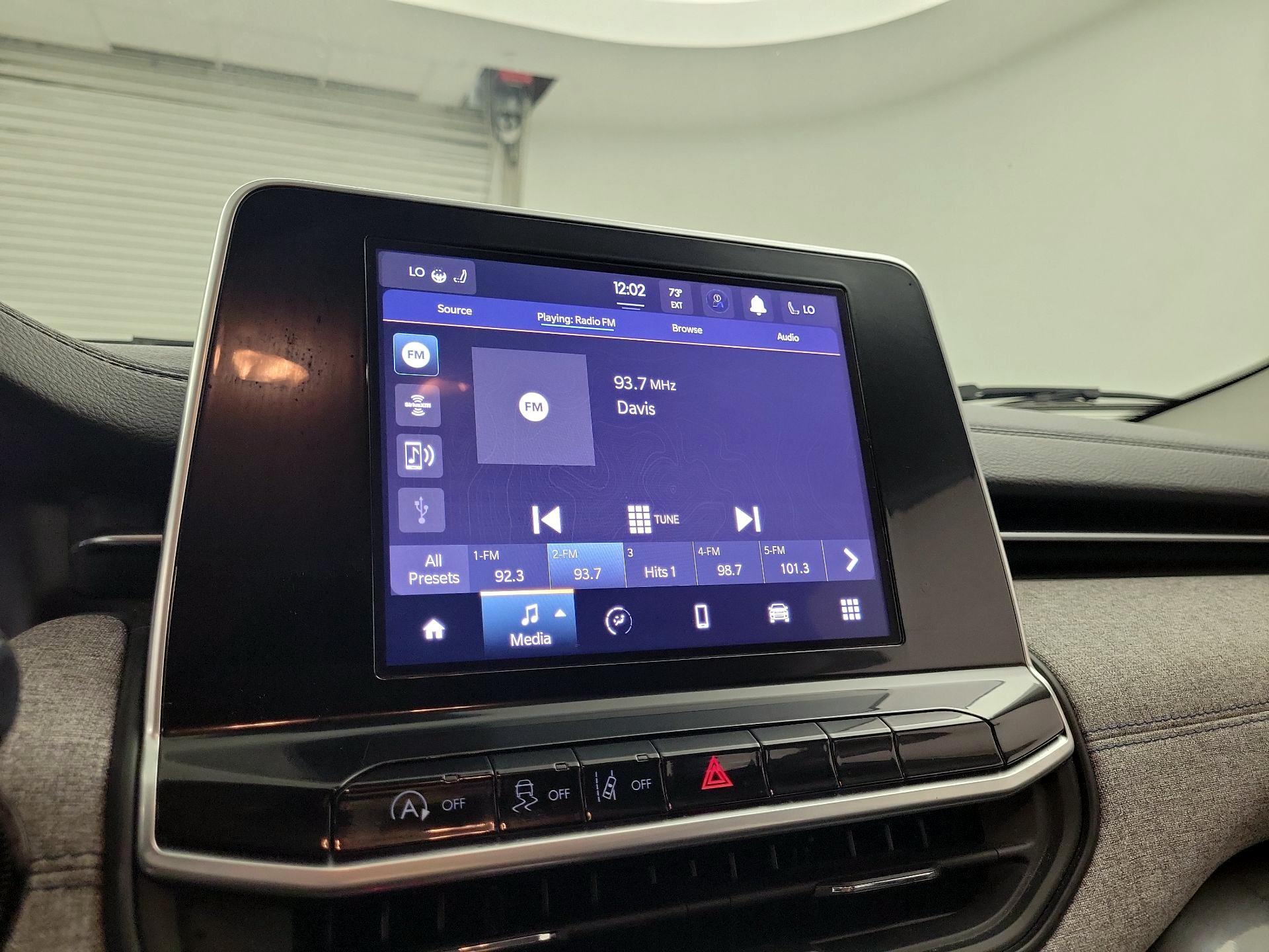 Thumbnail: 2022 Jeep Compass - 15