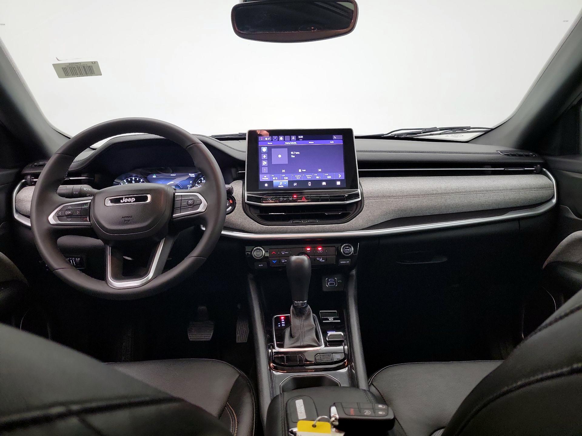 Thumbnail: 2023 Jeep Compass - 9