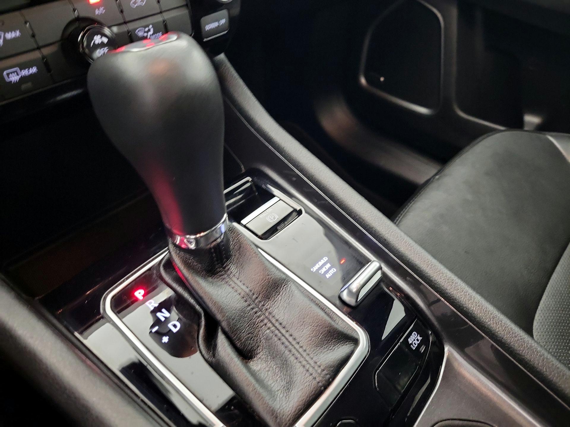 Thumbnail: 2023 Jeep Compass - 17