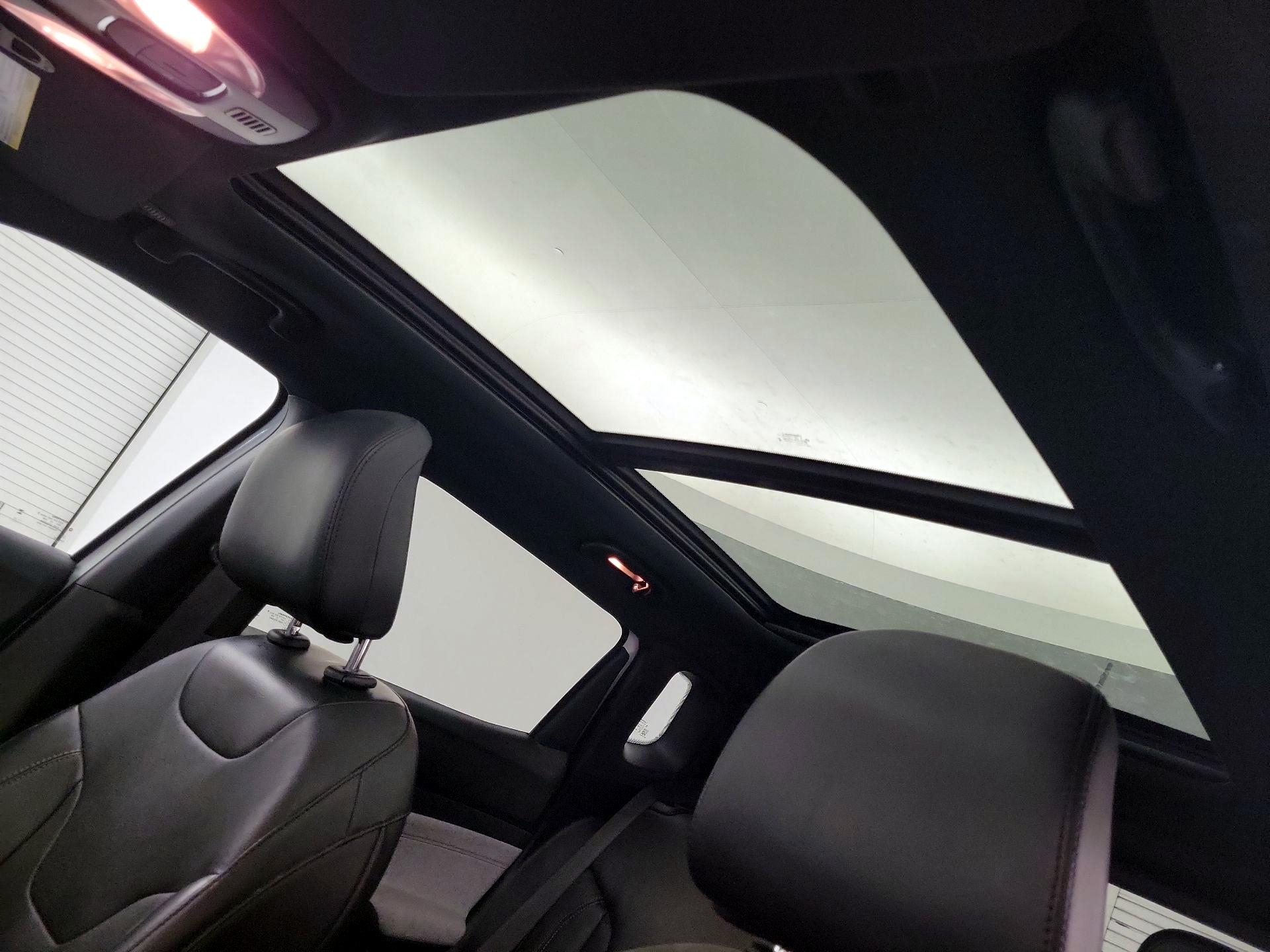 Thumbnail: 2023 Jeep Compass - 19