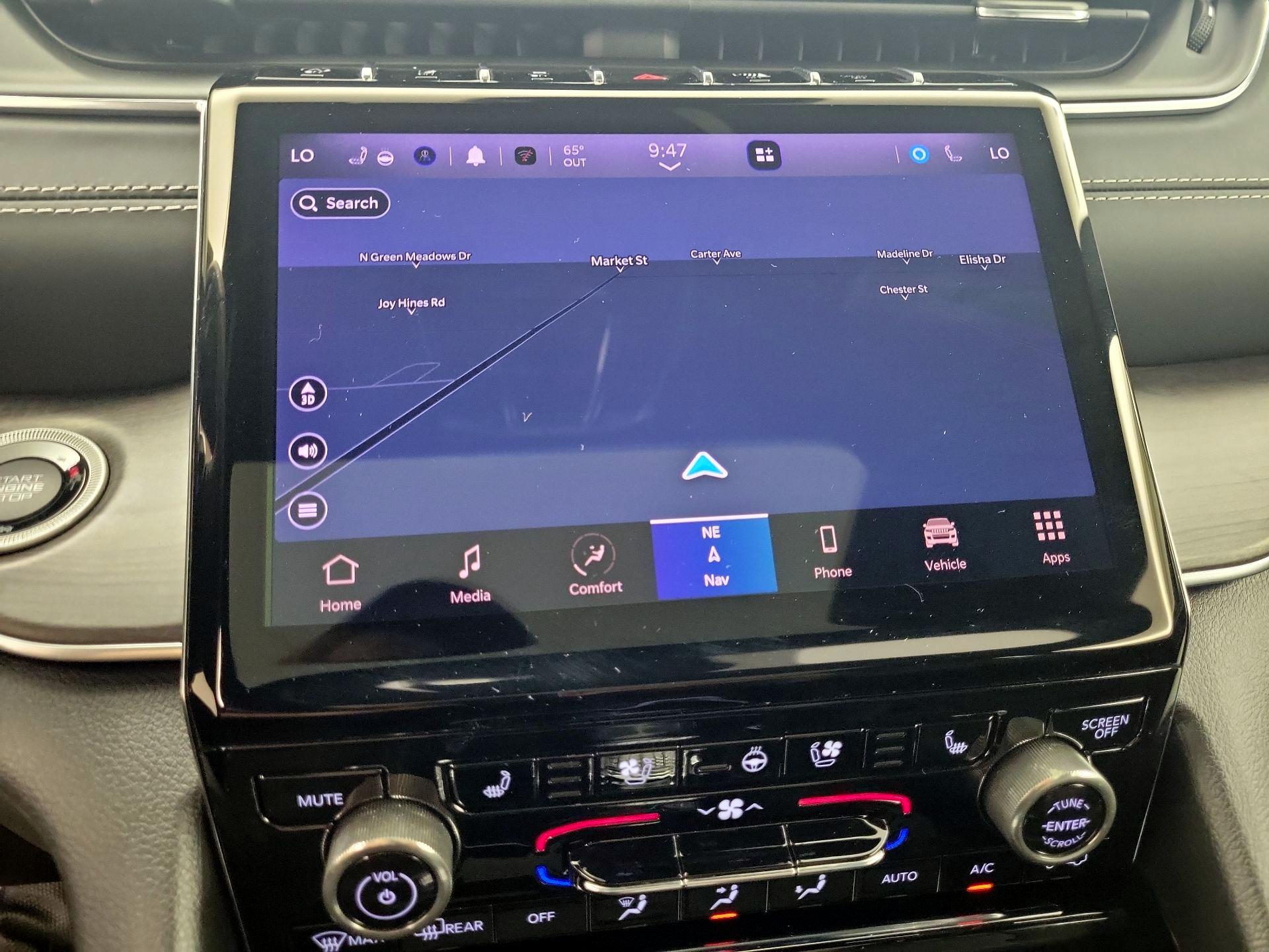 Thumbnail: 2022 Jeep Grand Cherokee - 14