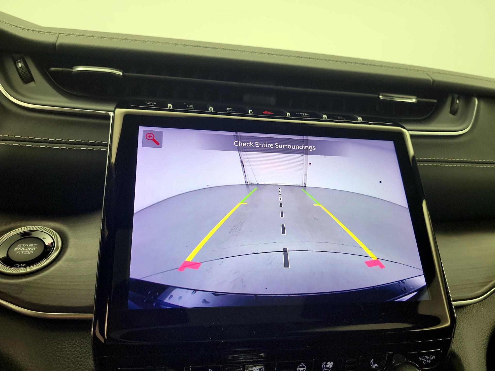 Thumbnail: 2022 Jeep Grand Cherokee - 15