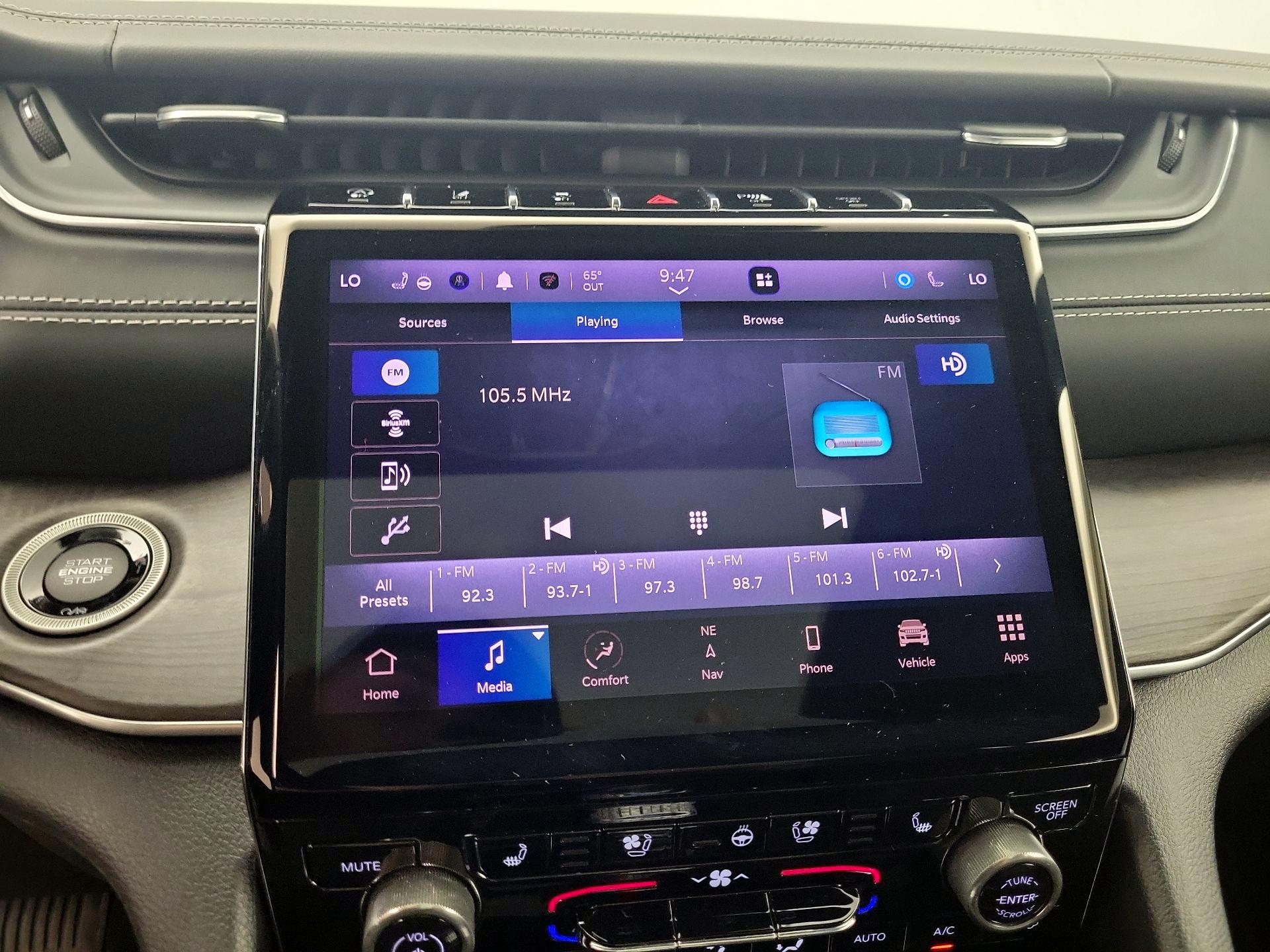 Thumbnail: 2022 Jeep Grand Cherokee - 16