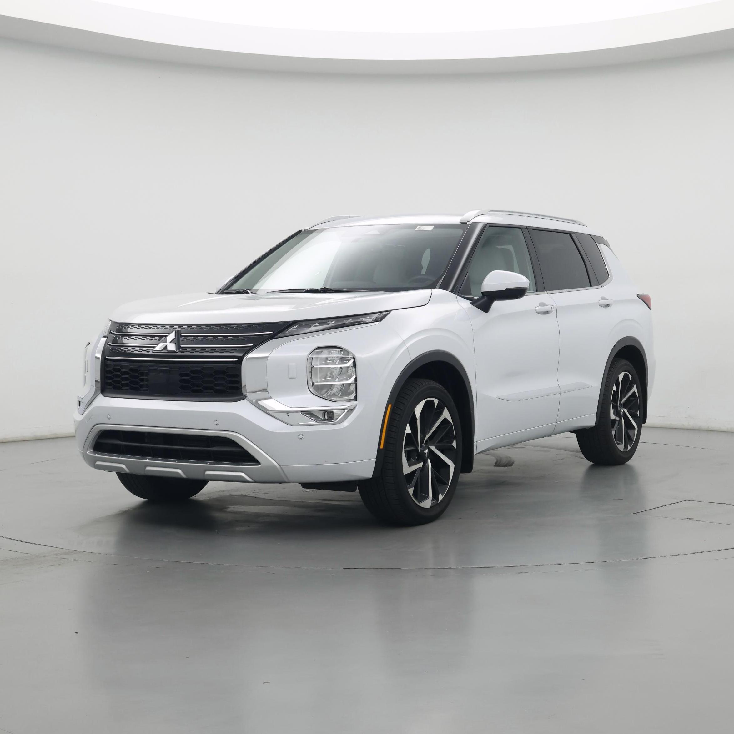 Thumbnail: 2024 Mitsubishi Outlander - 4